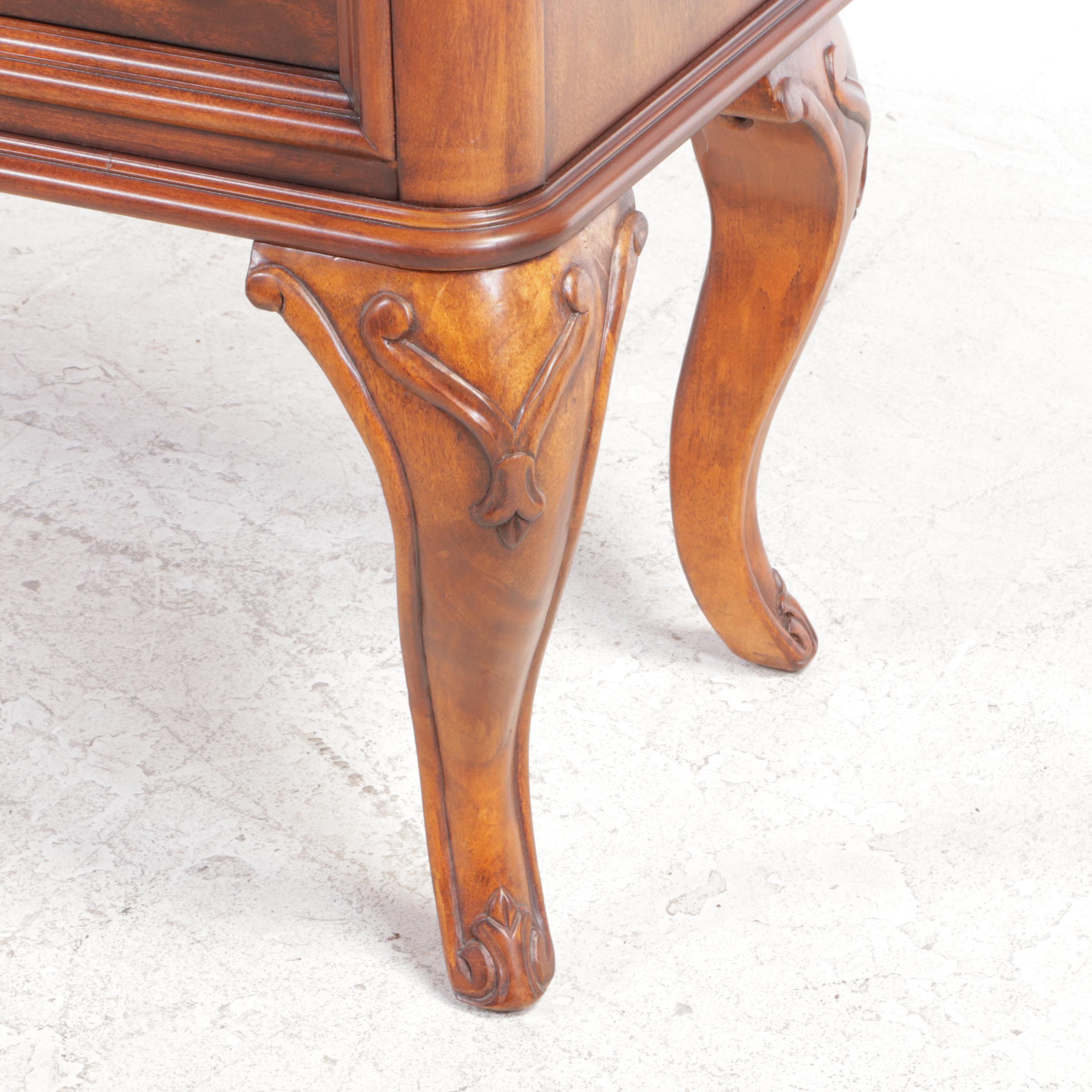 Legacy Classic Furniture Queen Anne Style Mahogany Sideboard