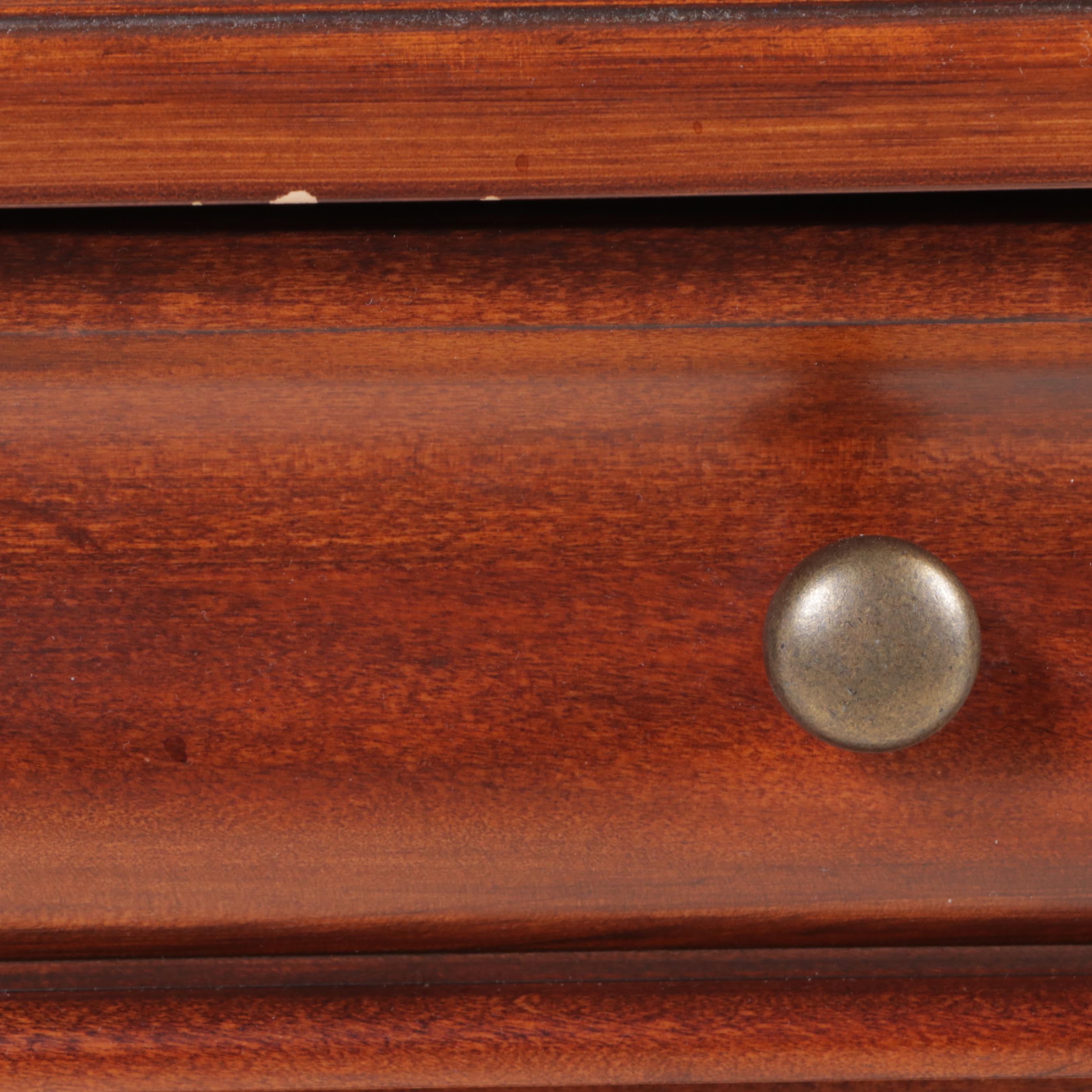 Legacy Classic Furniture Queen Anne Style Mahogany Sideboard