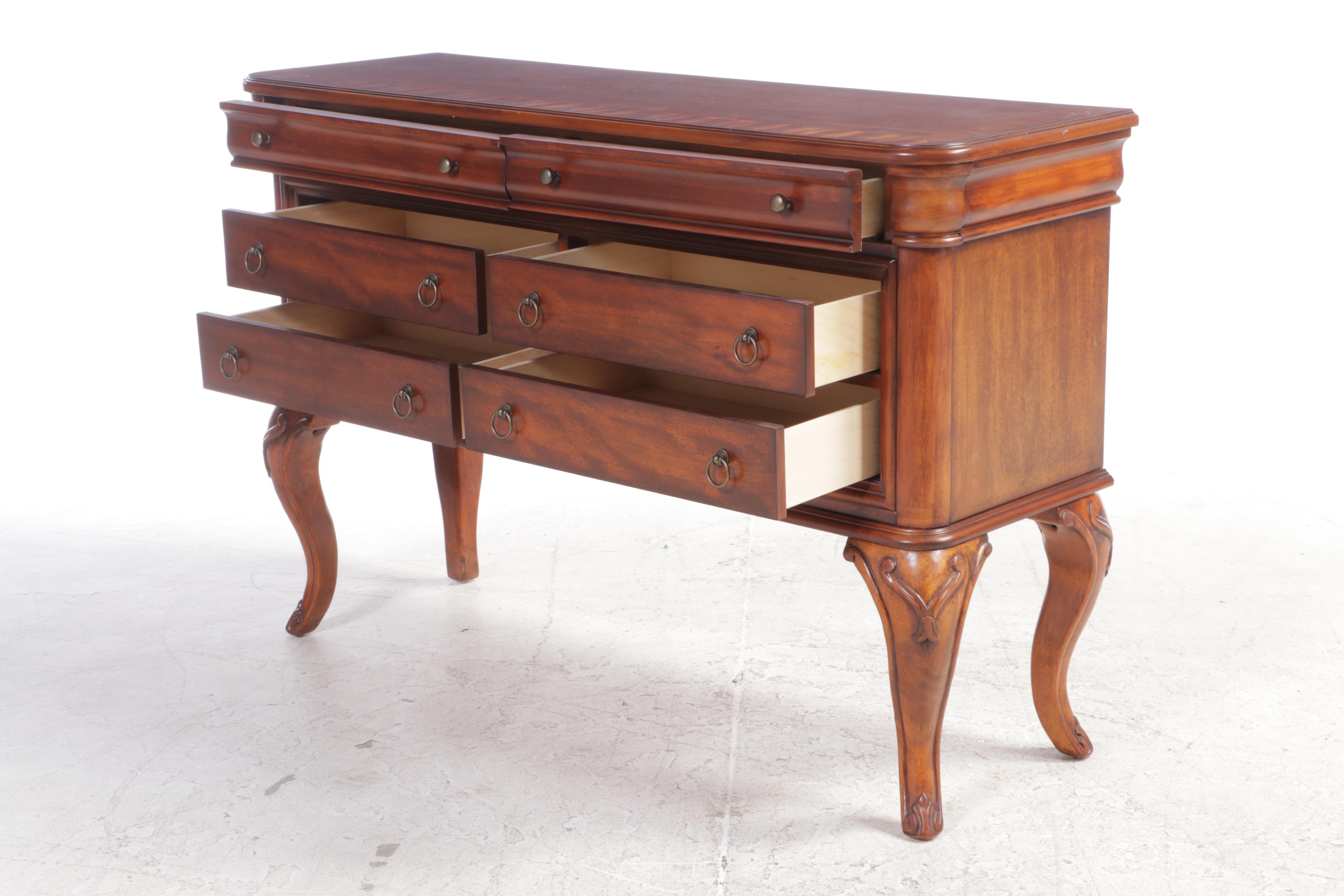 Legacy Classic Furniture Queen Anne Style Mahogany Sideboard