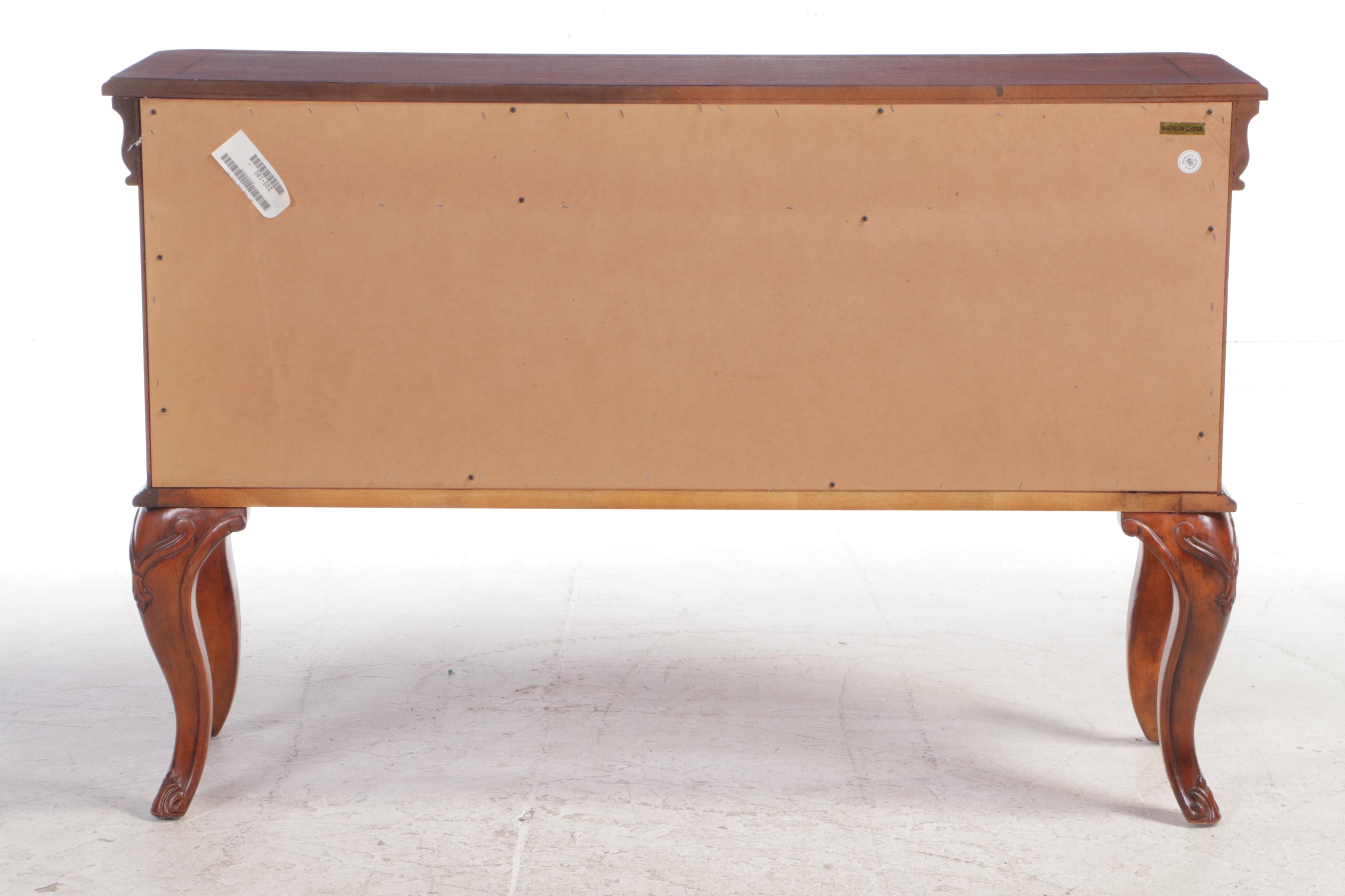 Legacy Classic Furniture Queen Anne Style Mahogany Sideboard