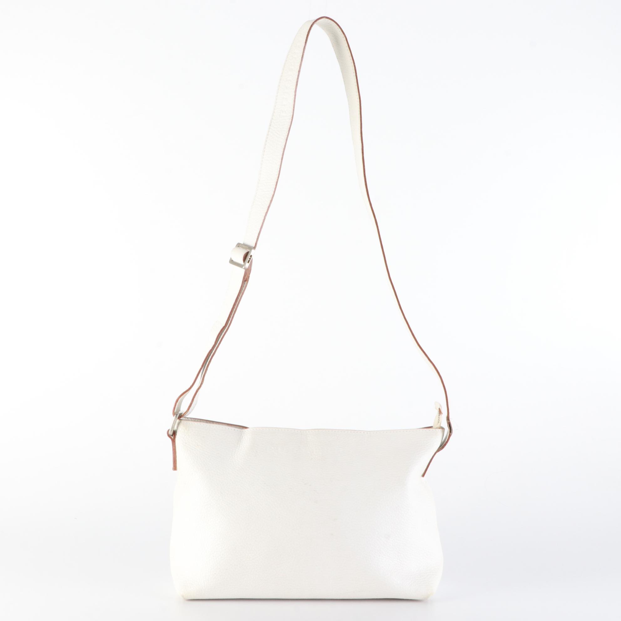 Burberry Shoulder Bag in White Grain leather