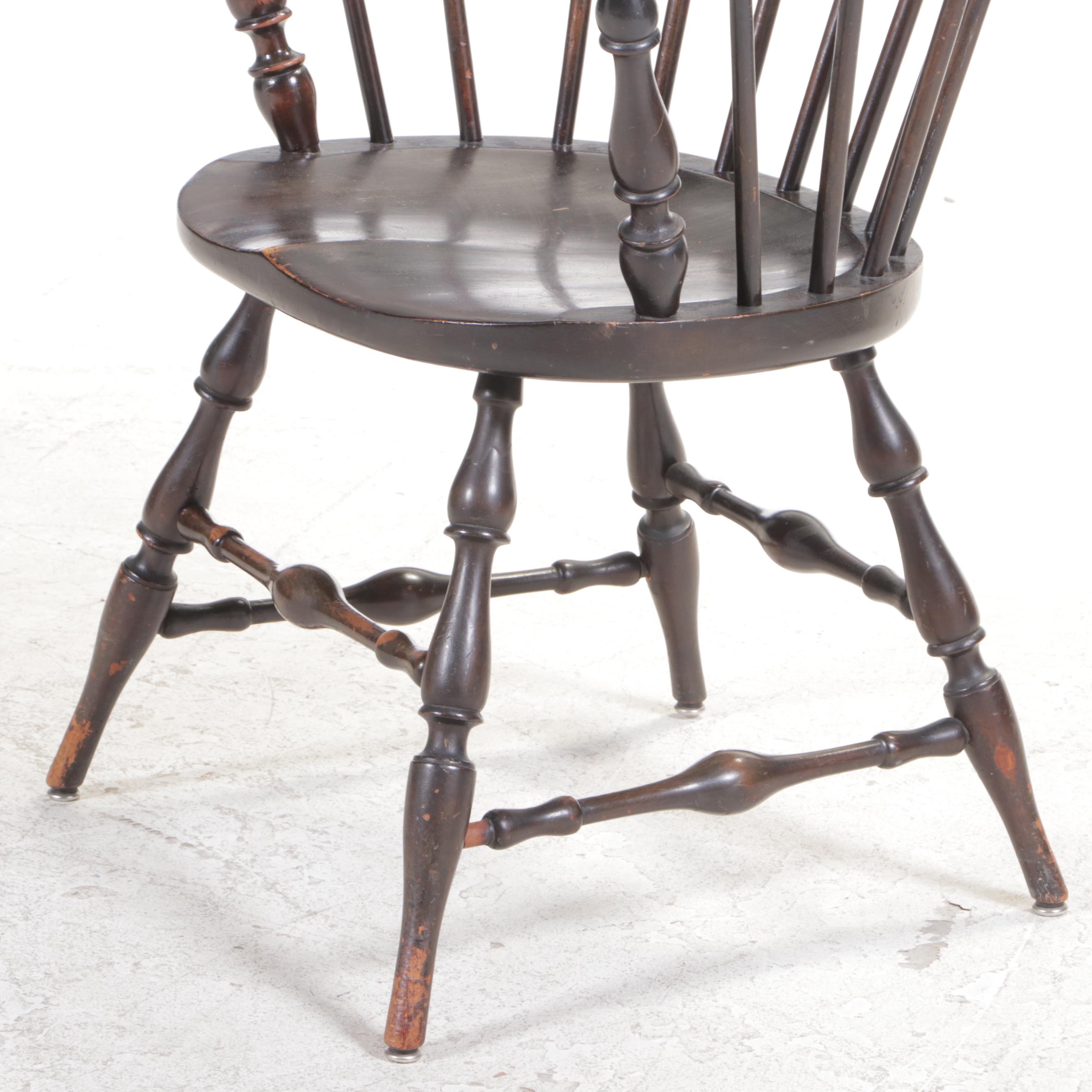 American Colonial Revival Sack-Back Windsor Armchair, Early 20th Century