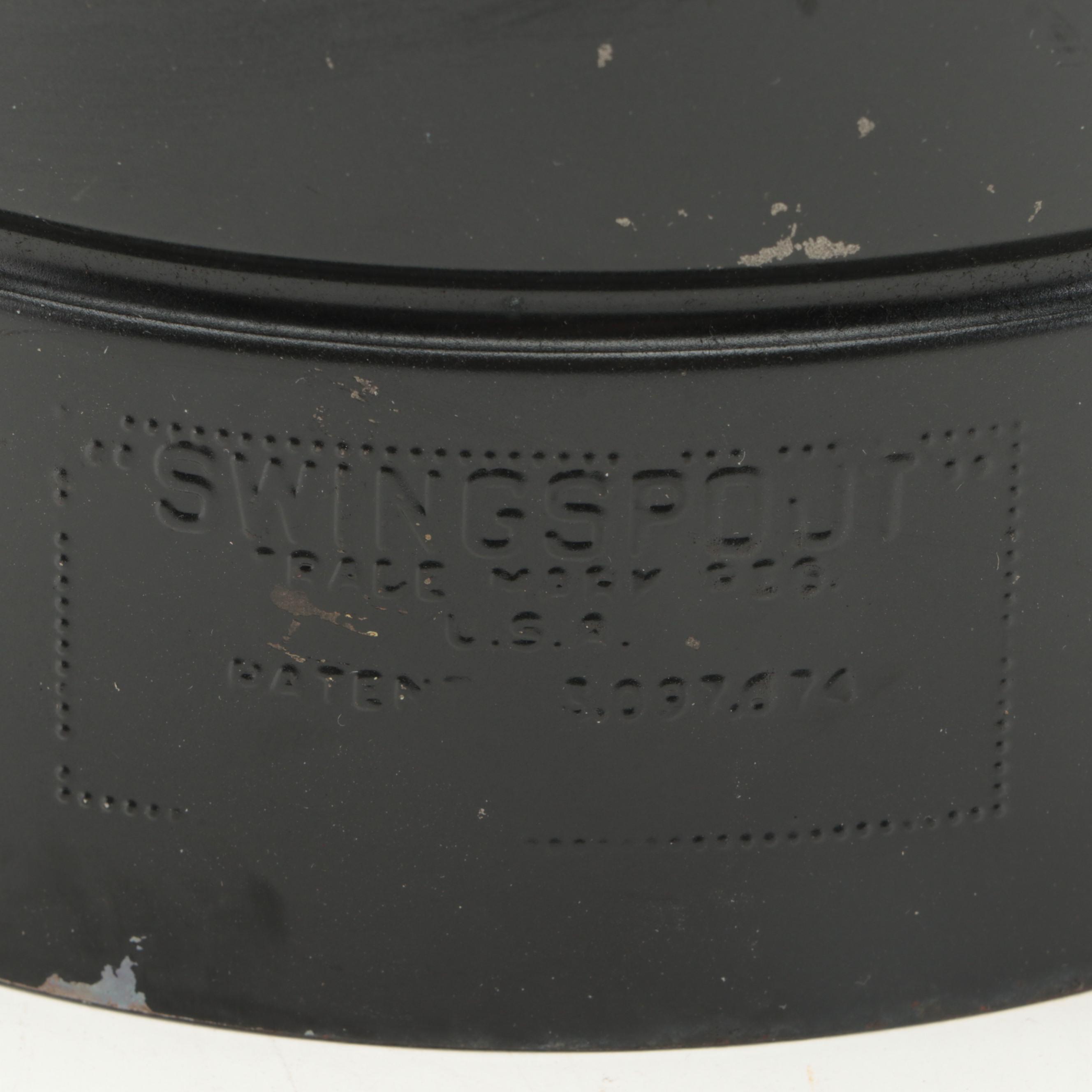 Swingspout Oil Can with Other Metal Oil Can