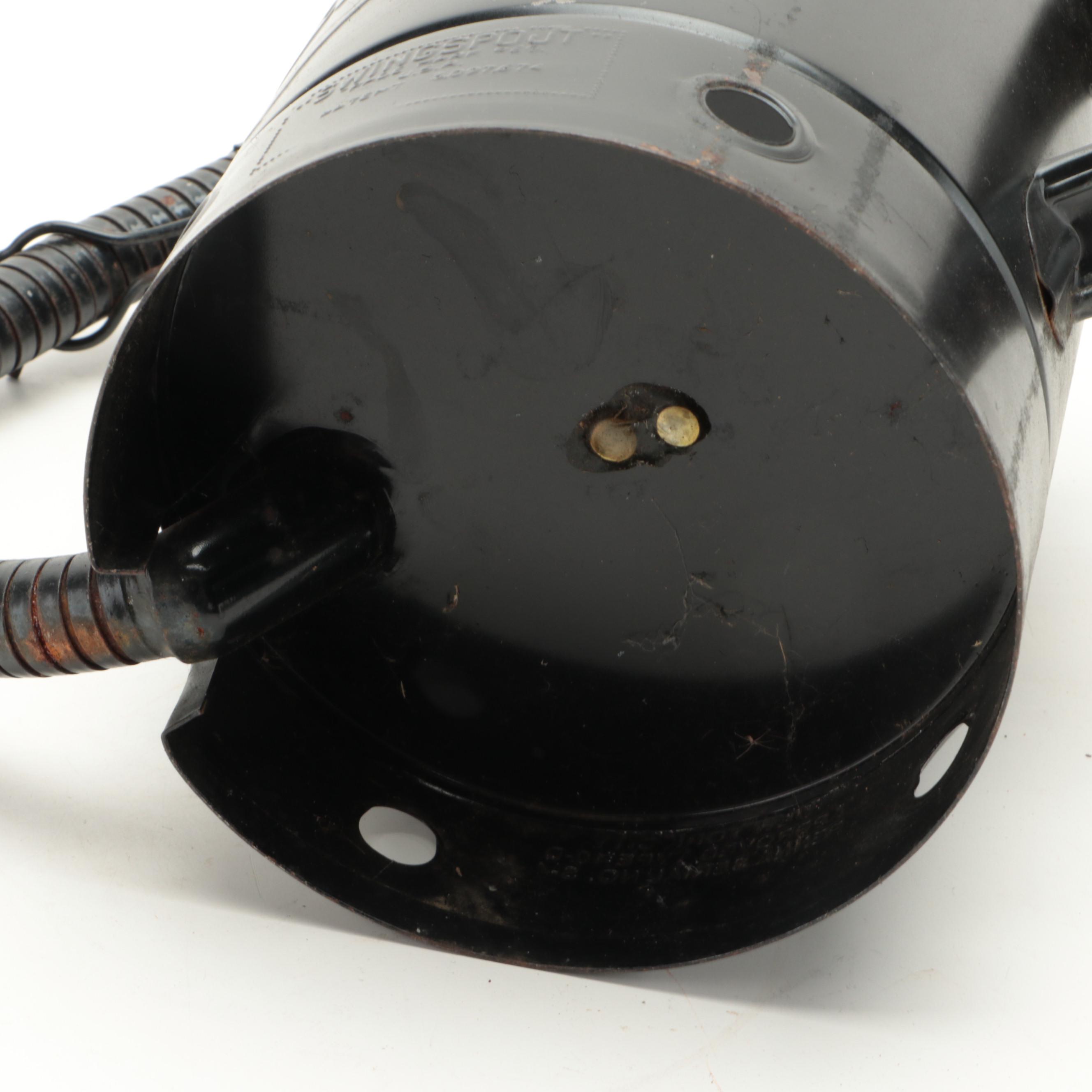 Swingspout Oil Can with Other Metal Oil Can