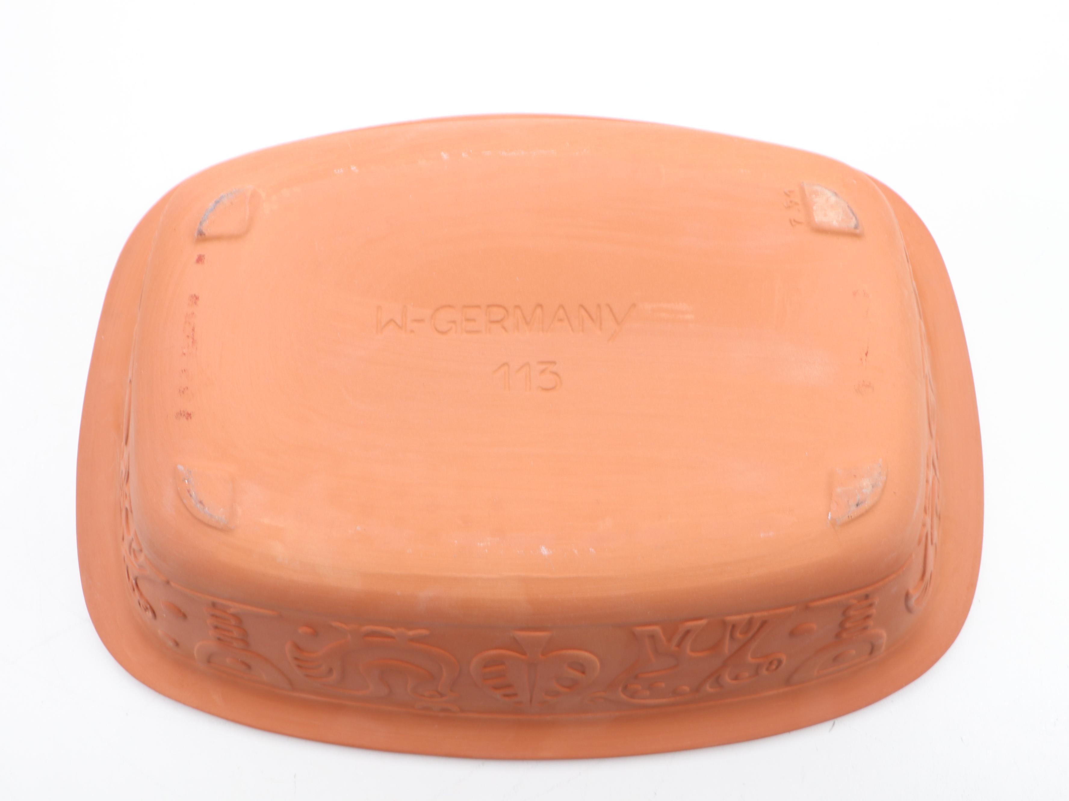 German Römertopf Clay Cooker with Garlic Baker and Shortbread Pan