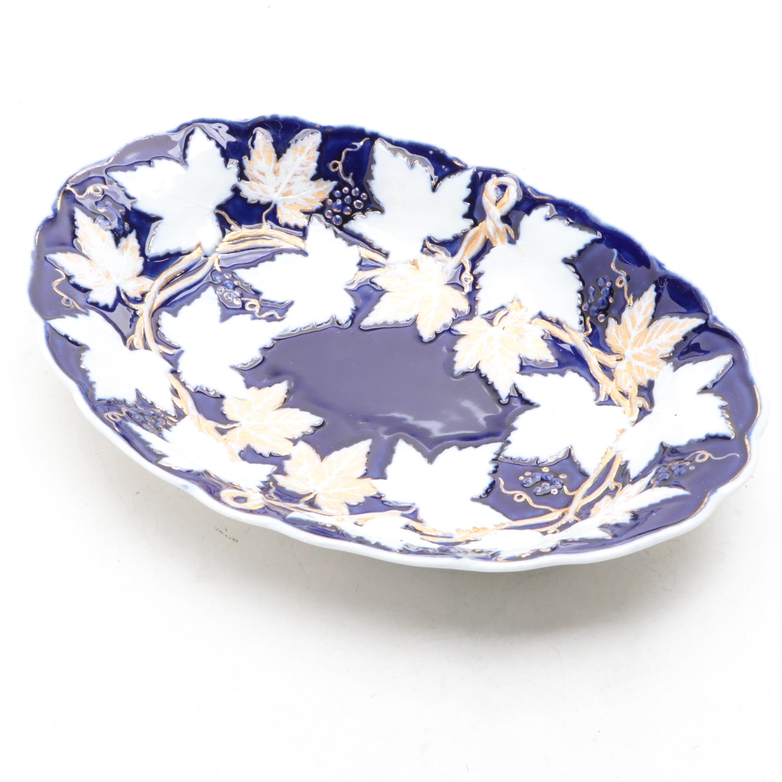Meissen Molded Porcelain Cobalt and Gilt Maple Leaf Plates and Serving Bowl