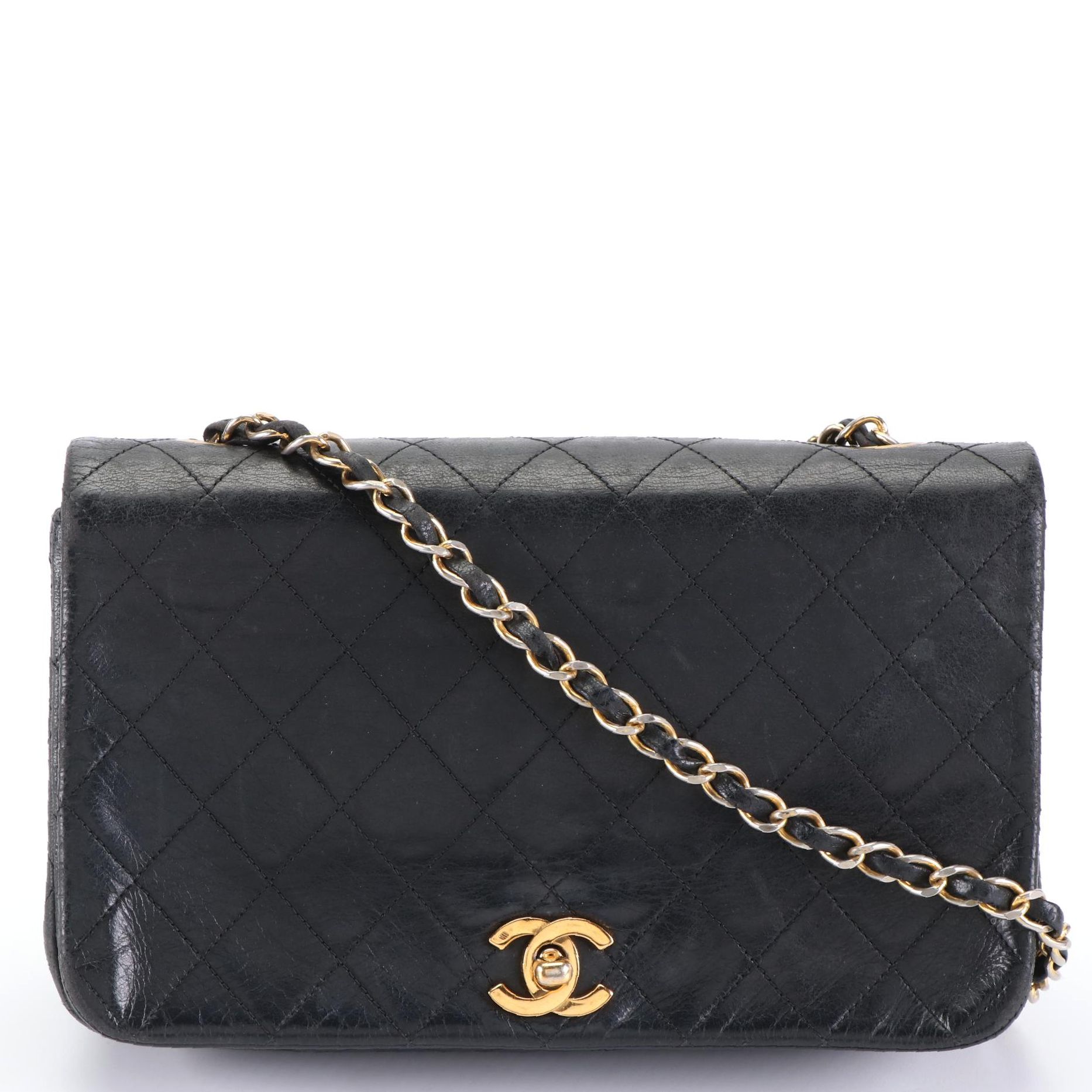 Chanel Small Single Flap Shoulder Bag in Black Diamond Stitched Leather