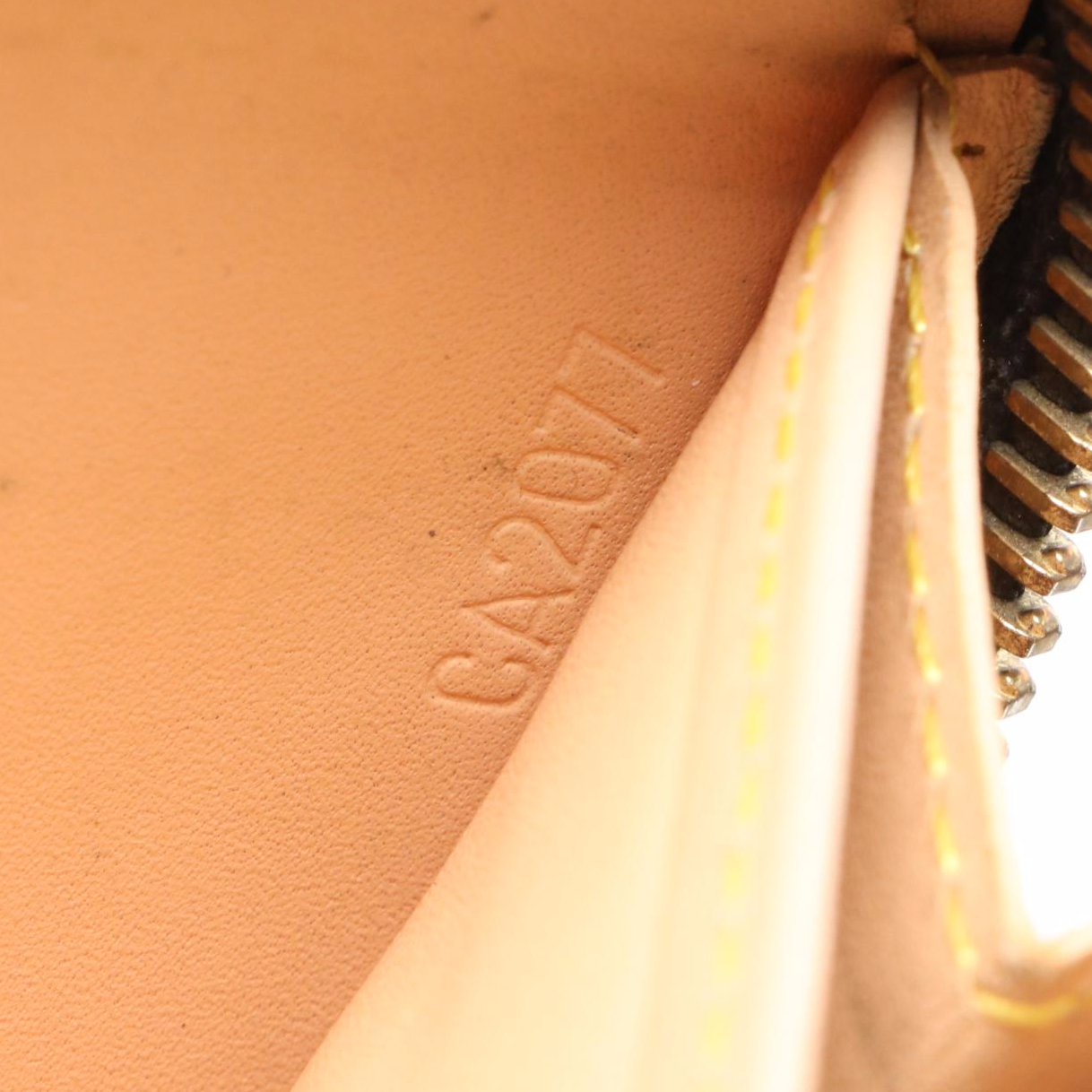 Louis Vuitton Zippy Wallet in Black Monogram Multicolore Canvas