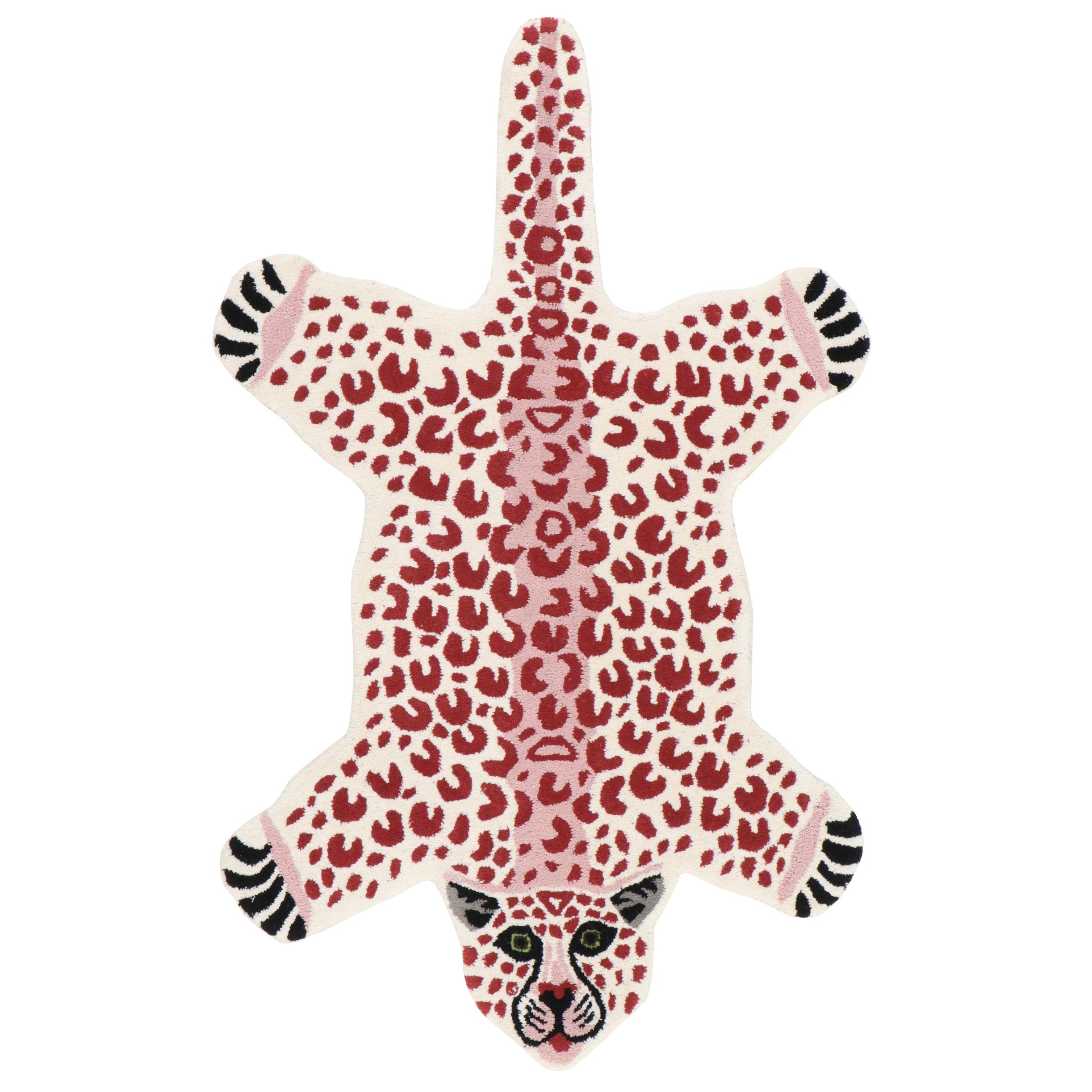 3'1 x 5' Hand-Tufted Indian Pictorial Leopard-Shaped Area Rug