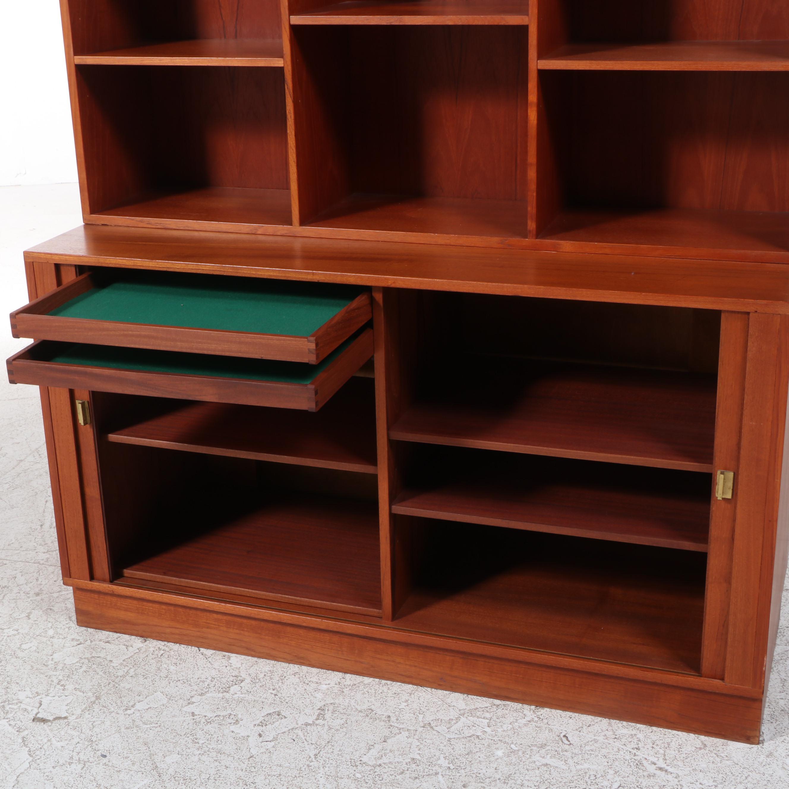 Peter Løvig Nielsen for Dansk Danish Modern Teak Bookcase, dated 1965