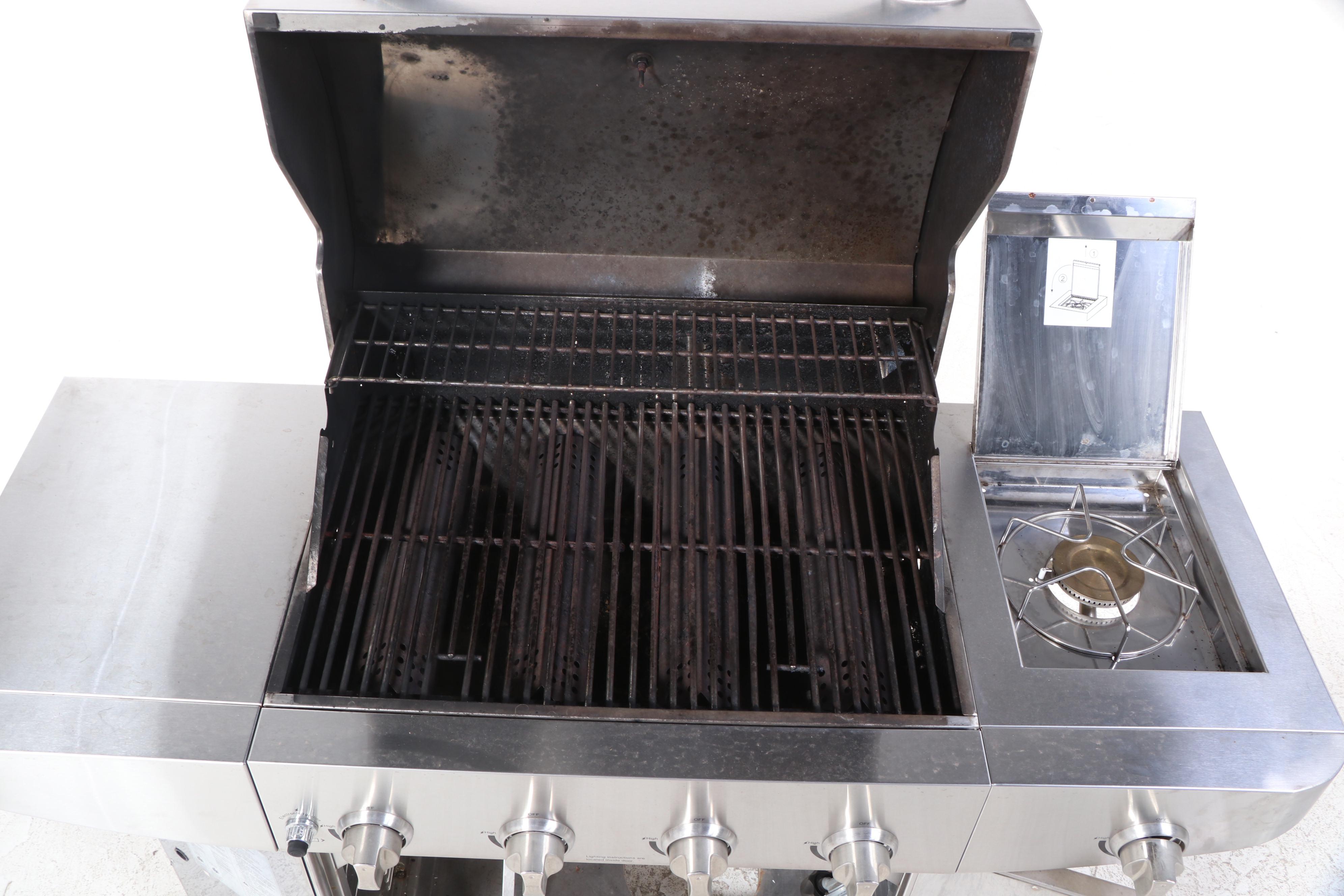Master Forge Stainless Gas/Propane Grill on Casters
