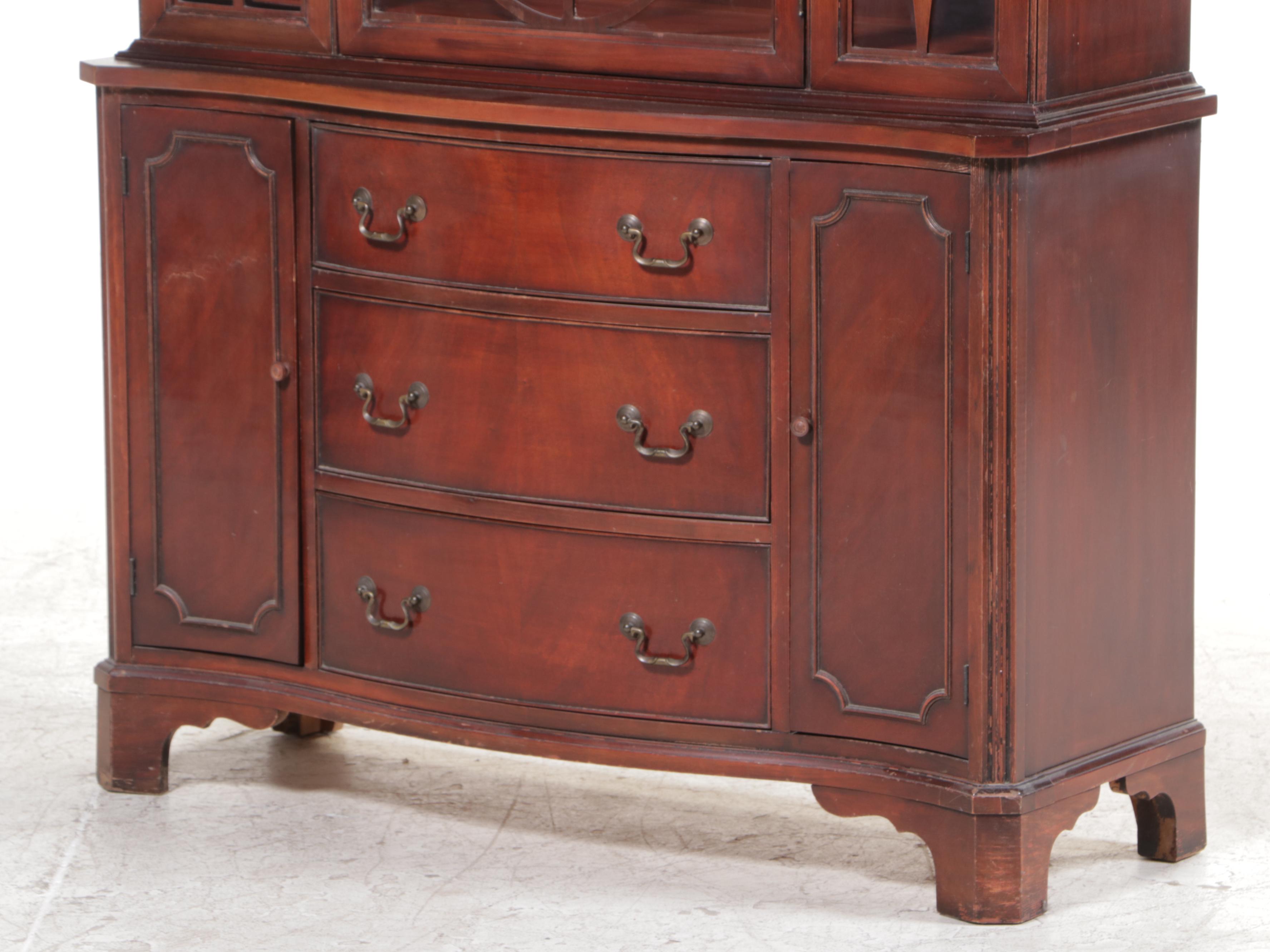 Federal Style Mahogany Serpentine-Front China Cabinet