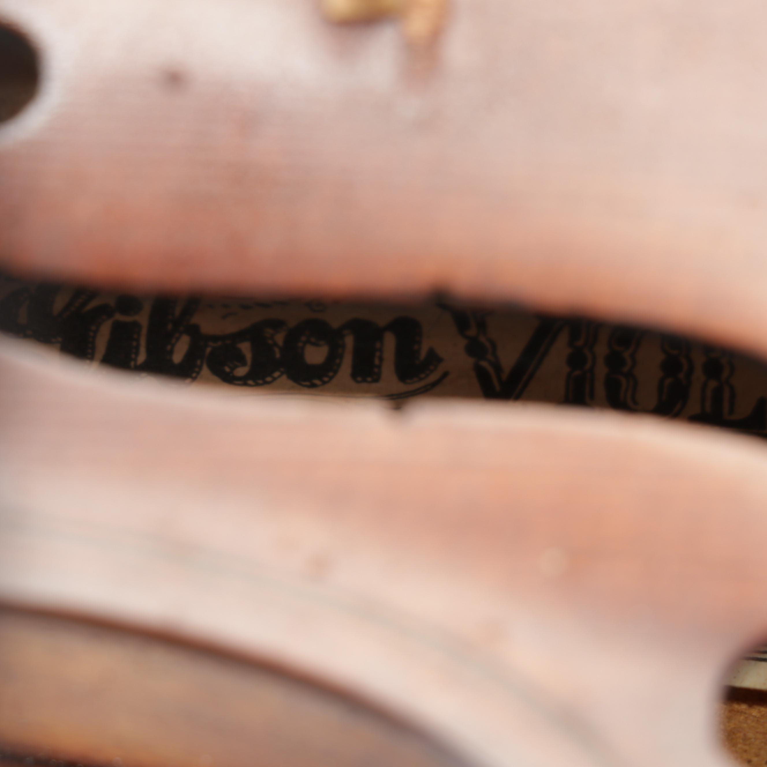 Gibson 4/4 V50 Violin with Bow and Case