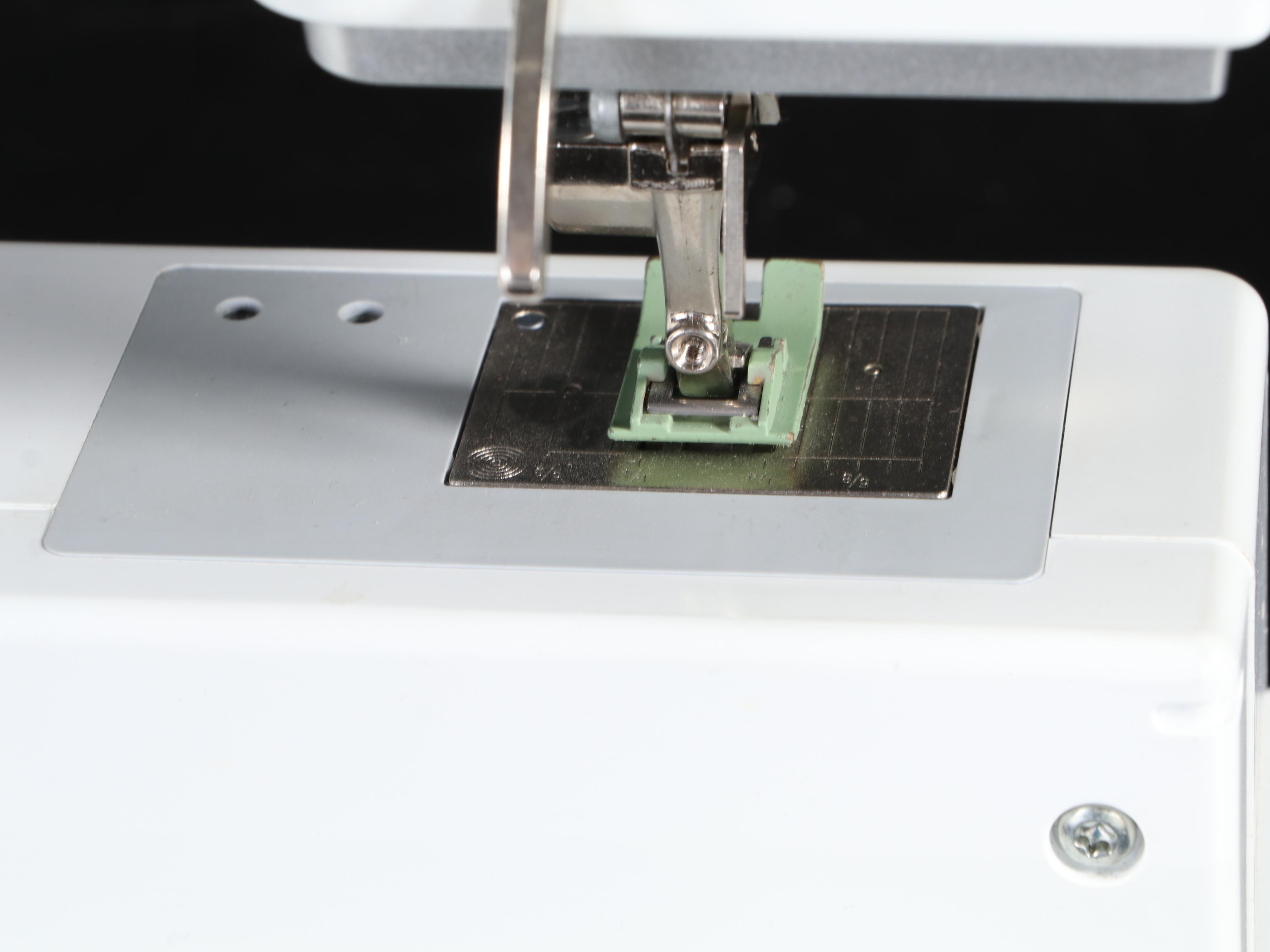 Bernina Aurora 440 Quilter's Edition Sewing Machine with Manual and Accessories