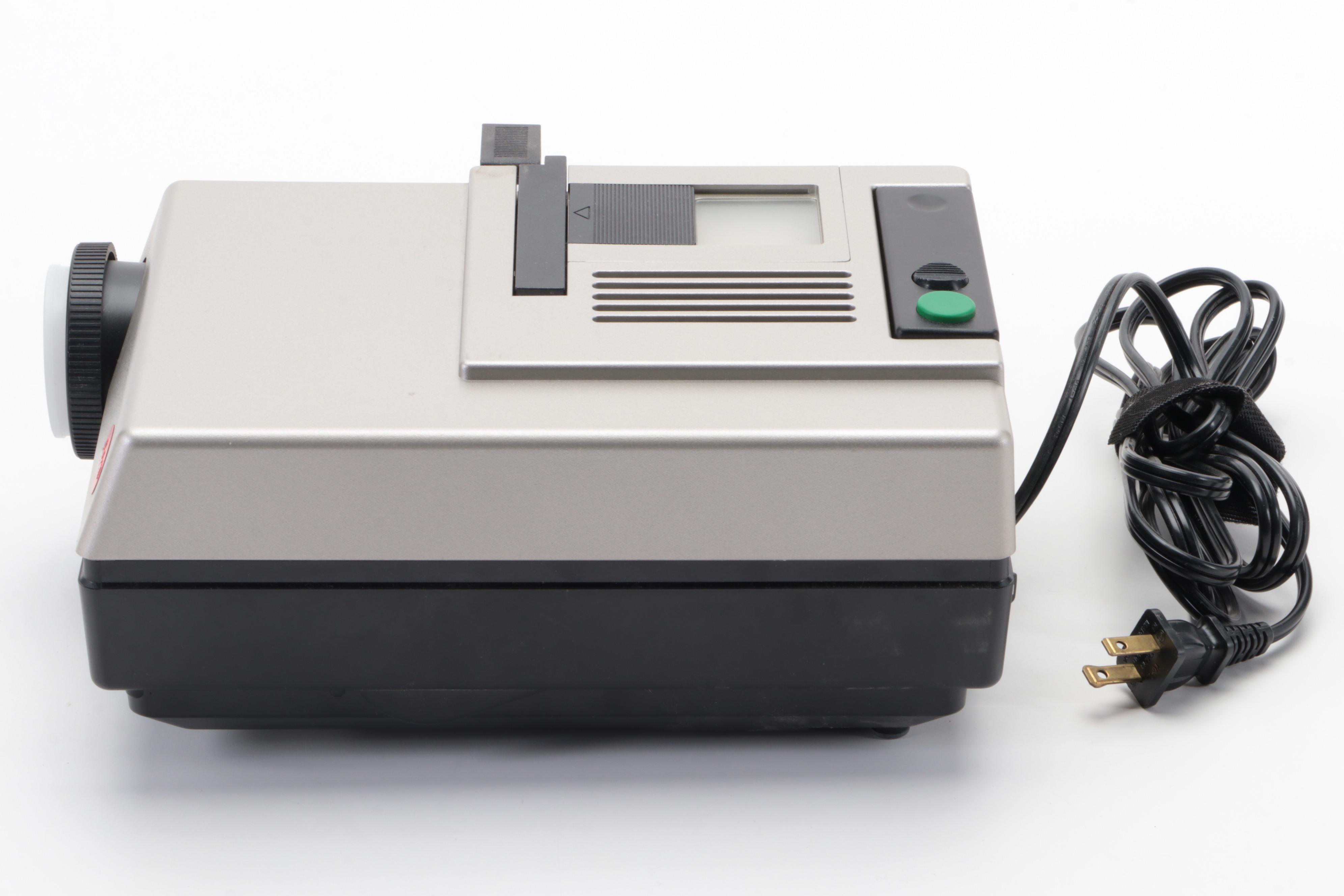 Leica Pradovit P150 Autofocus Slide Projector with 85mm f2.8 Hektor-P2 Lens