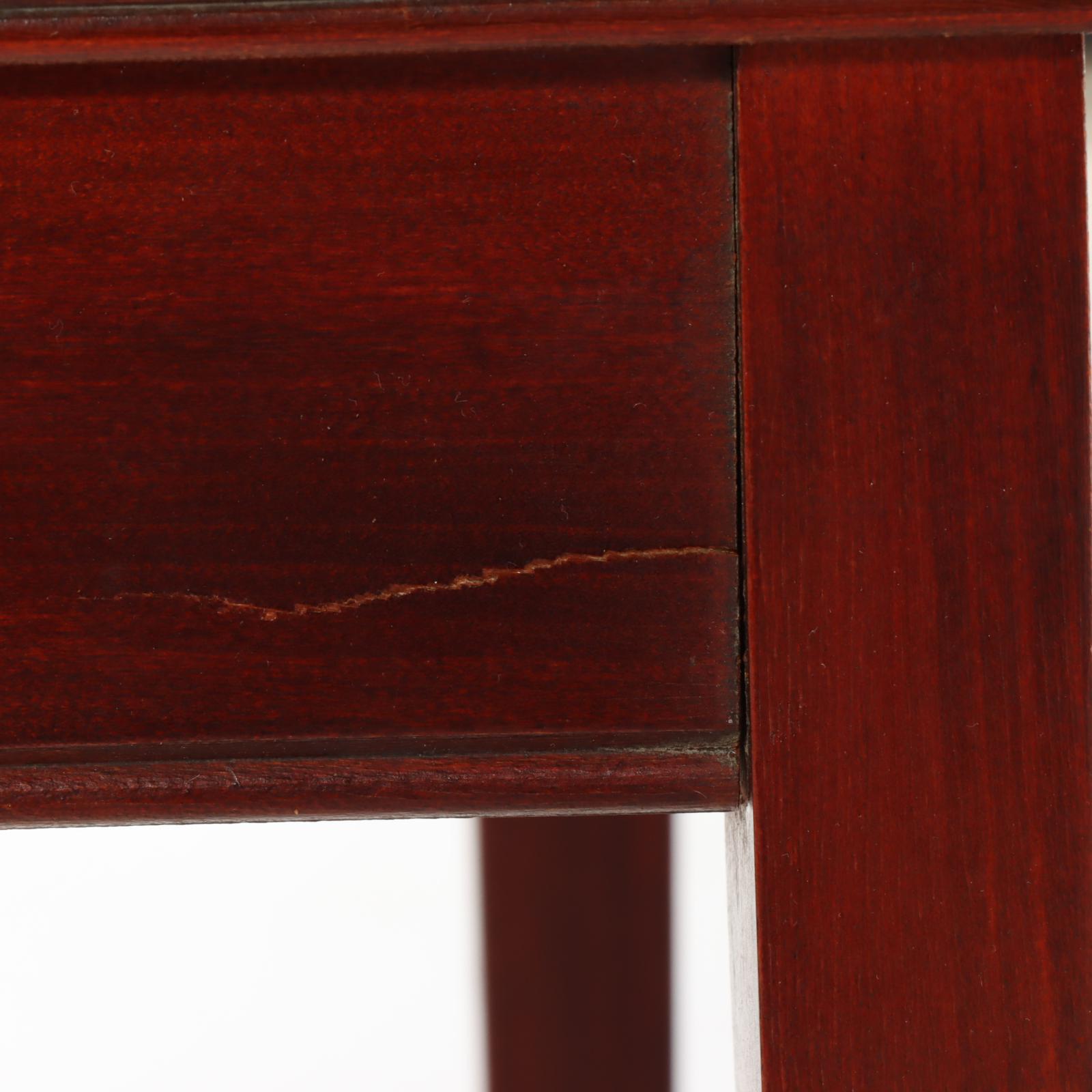 Columbia Graphophone Co. Mahogany Gramophone on Side Table, Early 20th Century