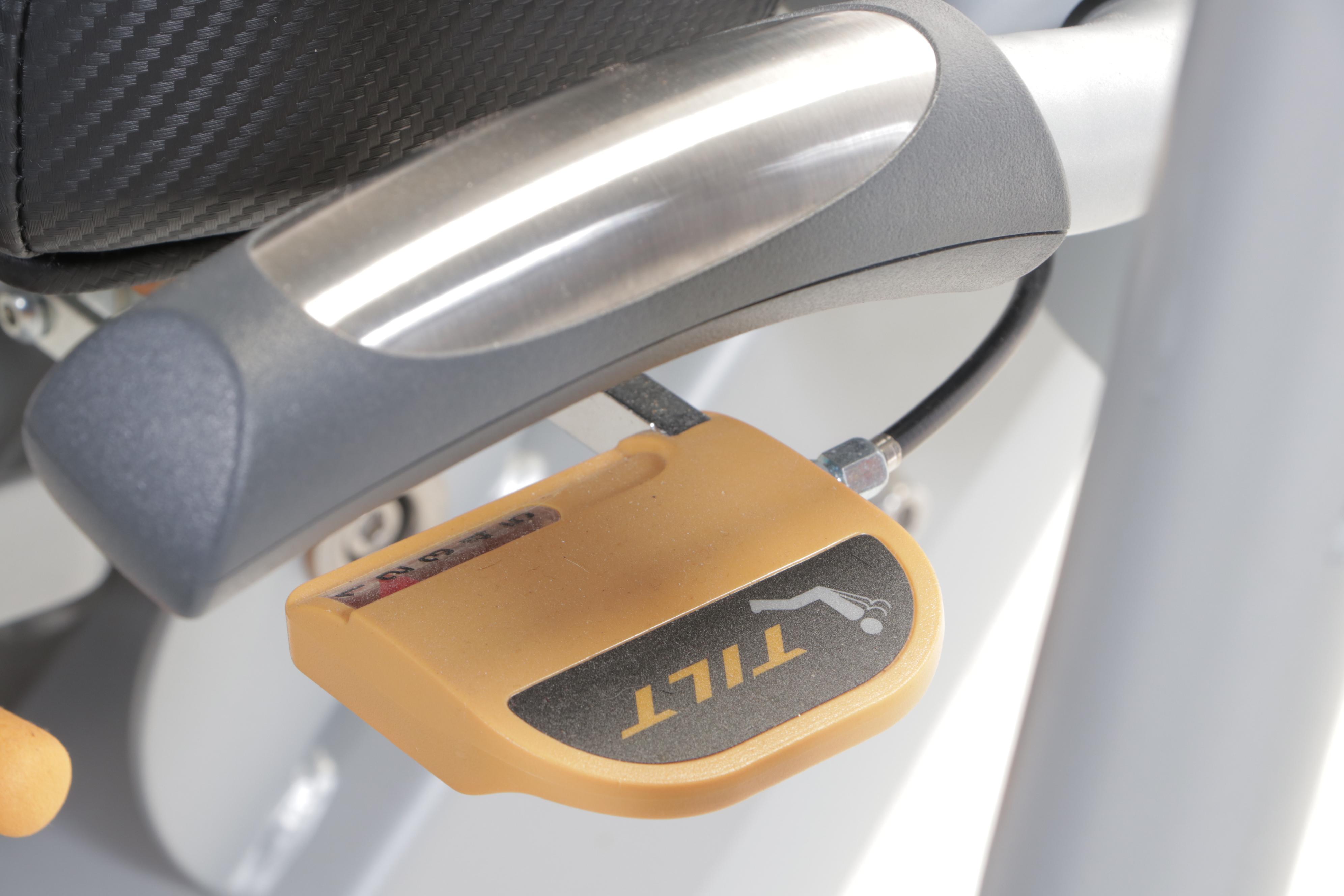 Octane Fitness X Ride Recumbent Elliptical Cross Trainer Machine