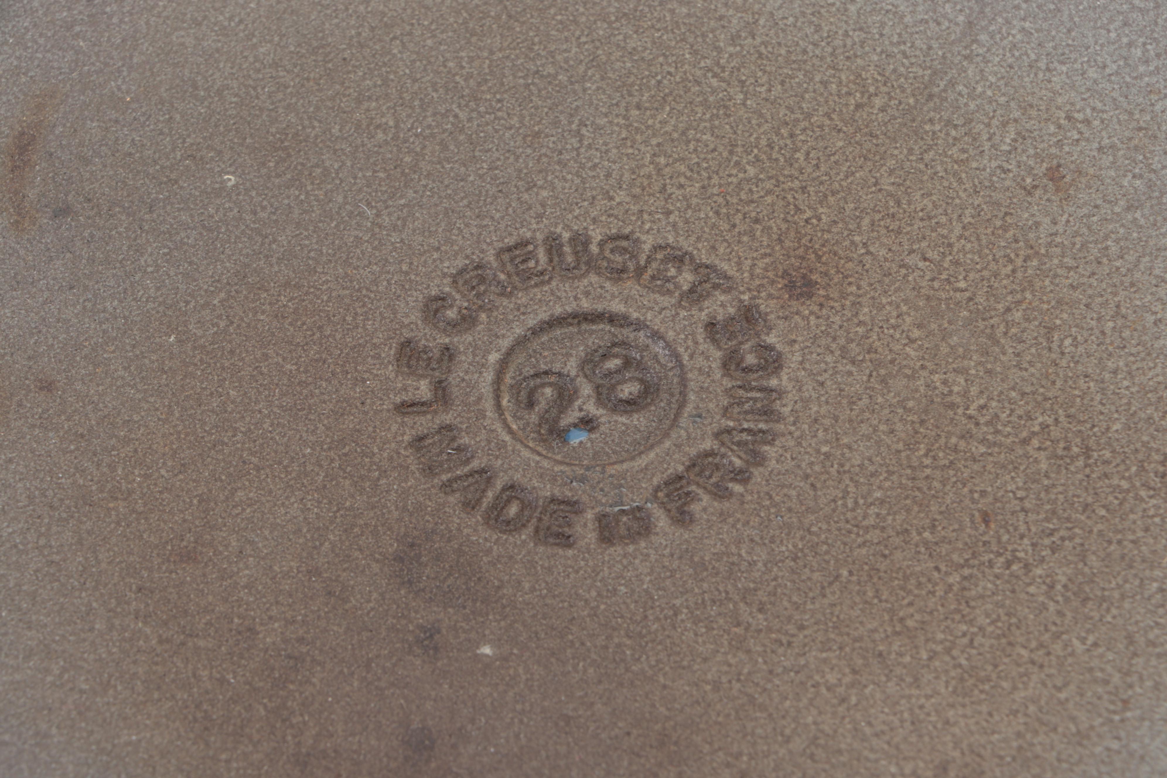 Le Creuset Enameled Cast Iron Dutch Oven in Licorice