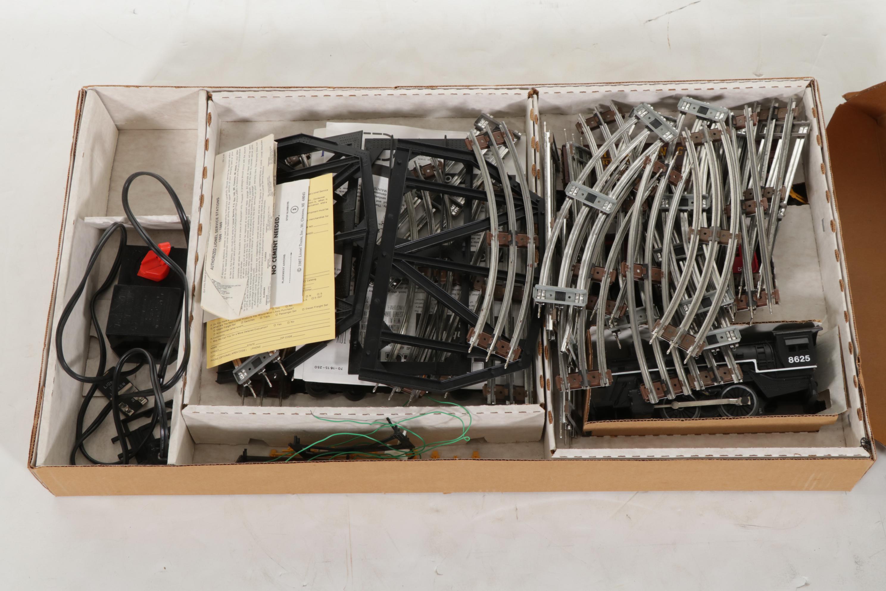 Bachmann HO Scale Rail Chief Set with Lionel 027 Gauge Cannonball Express