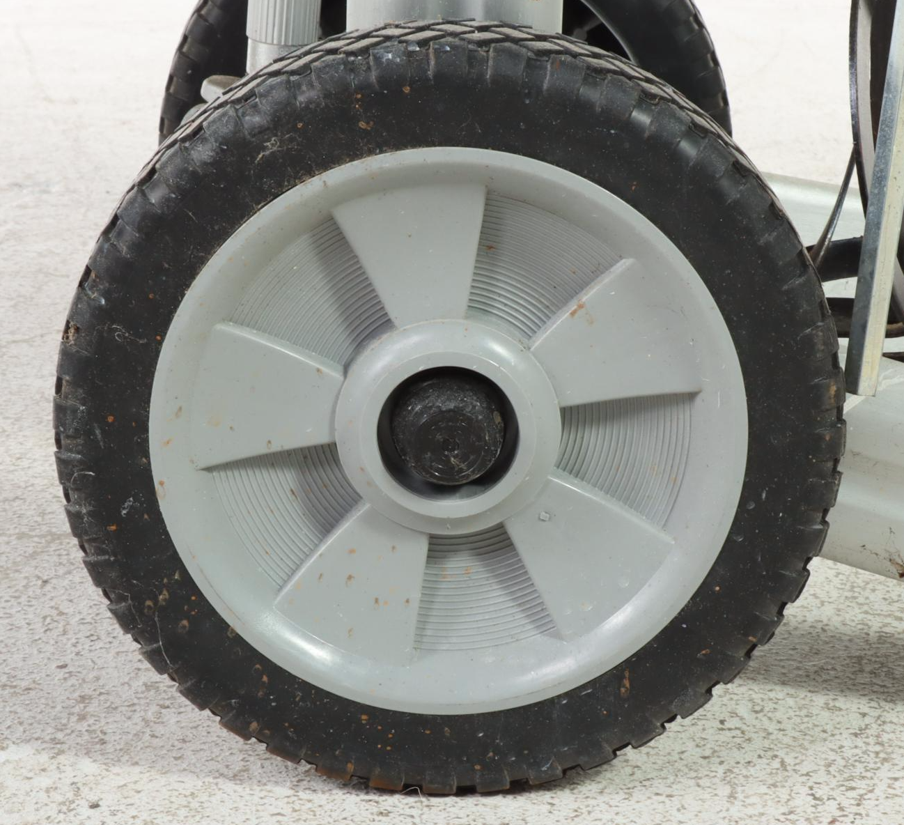 Graco Magnum LTS 17 Airless Paint Sprayer