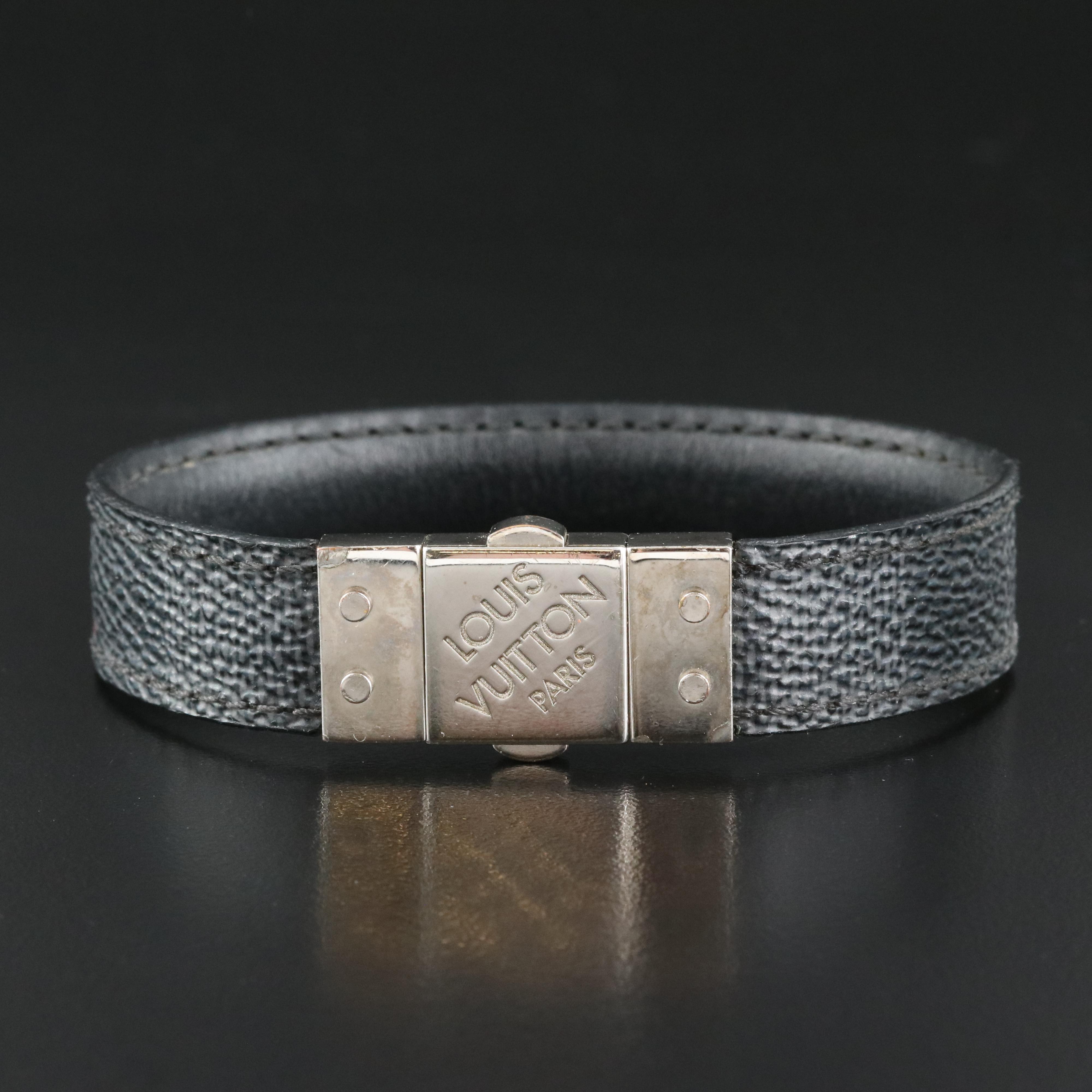 Louis Vuitton "Pull it" Reversible Bracelet in Damier Graphite and Leather