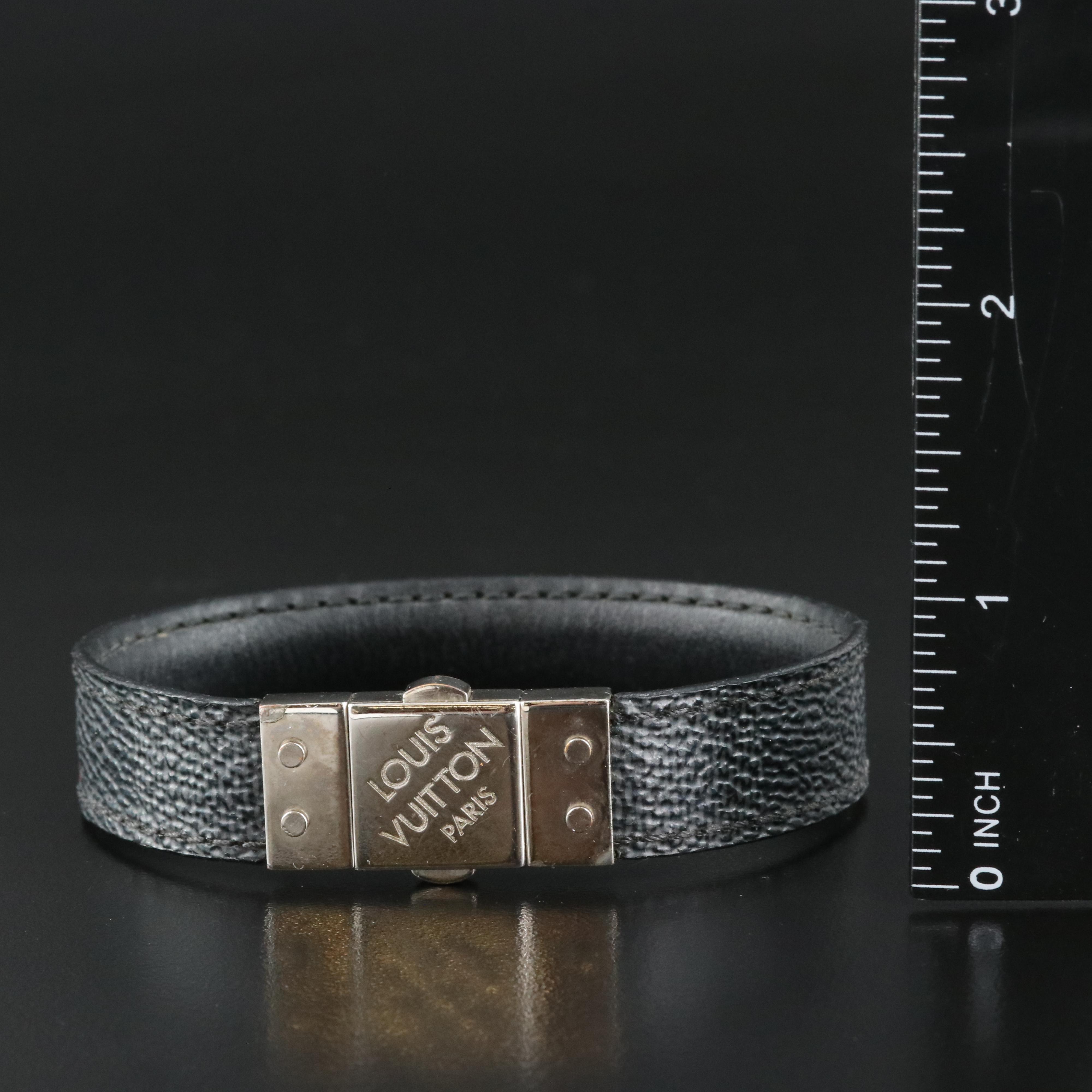 Louis Vuitton "Pull it" Reversible Bracelet in Damier Graphite and Leather