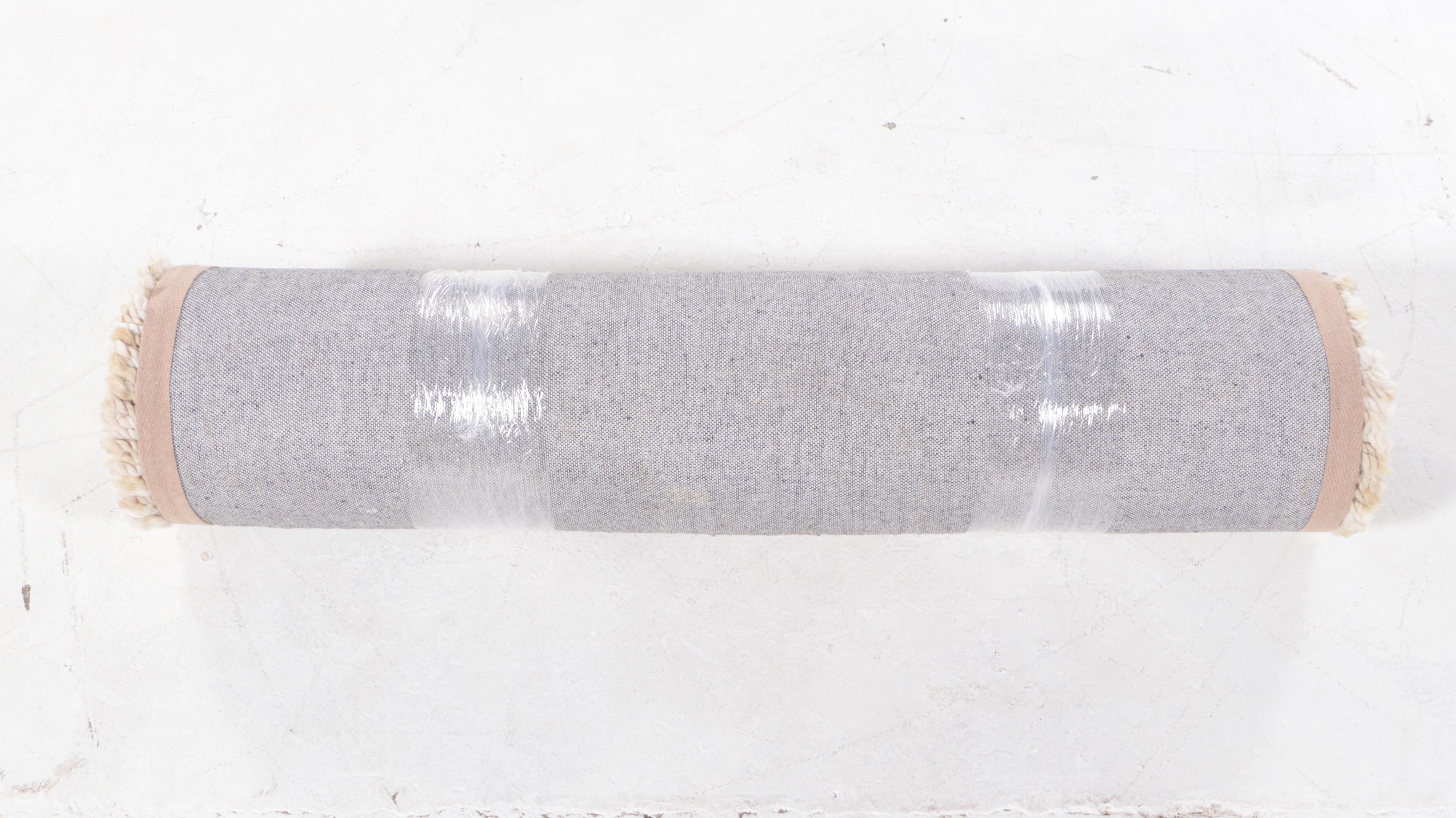 3'8 x 5'9 Machine Made Dalyn Utopia Shag Area Rug