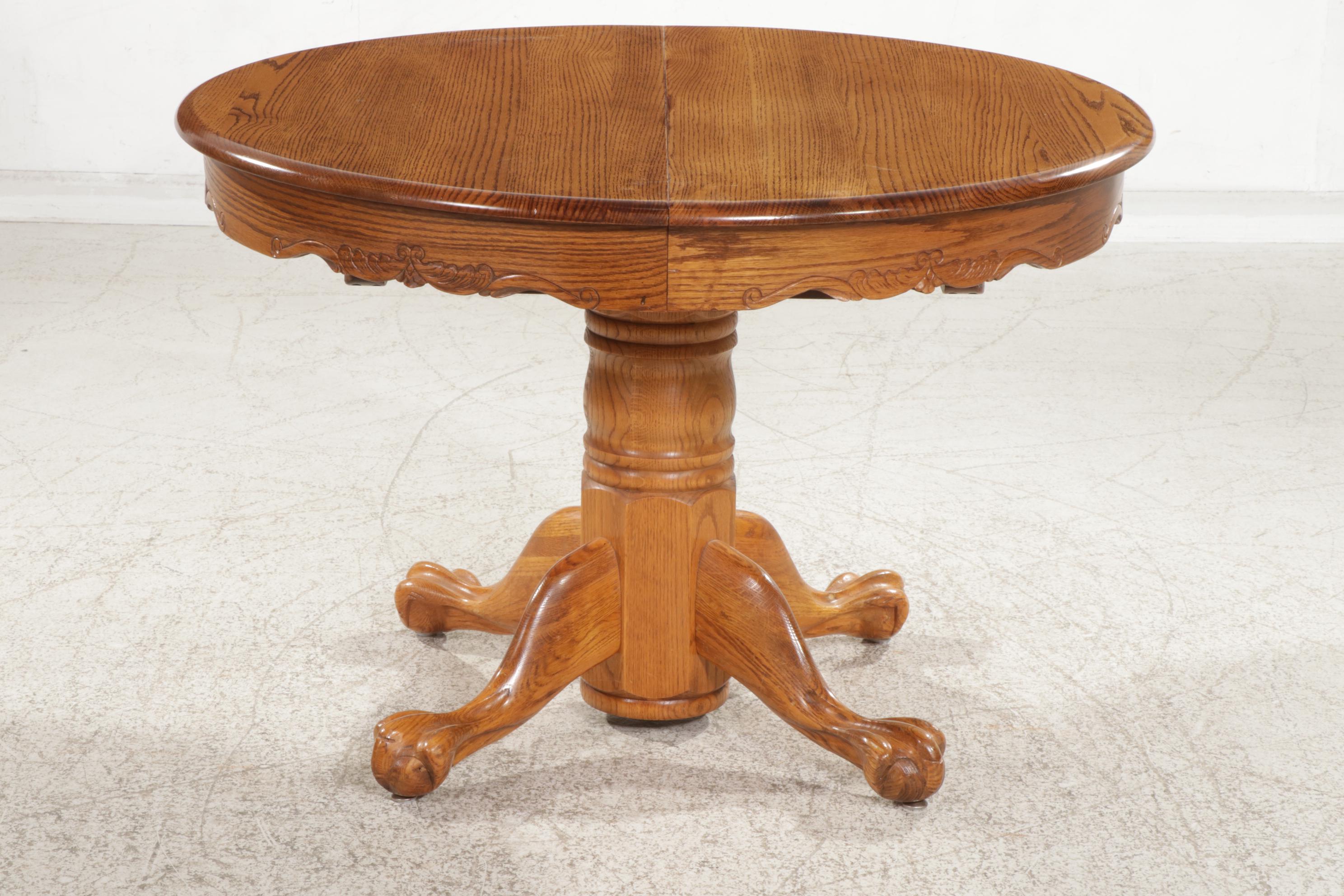 Shin-Lee Victorian Style Oak Dining Table and Four Chairs, Late 20th Century