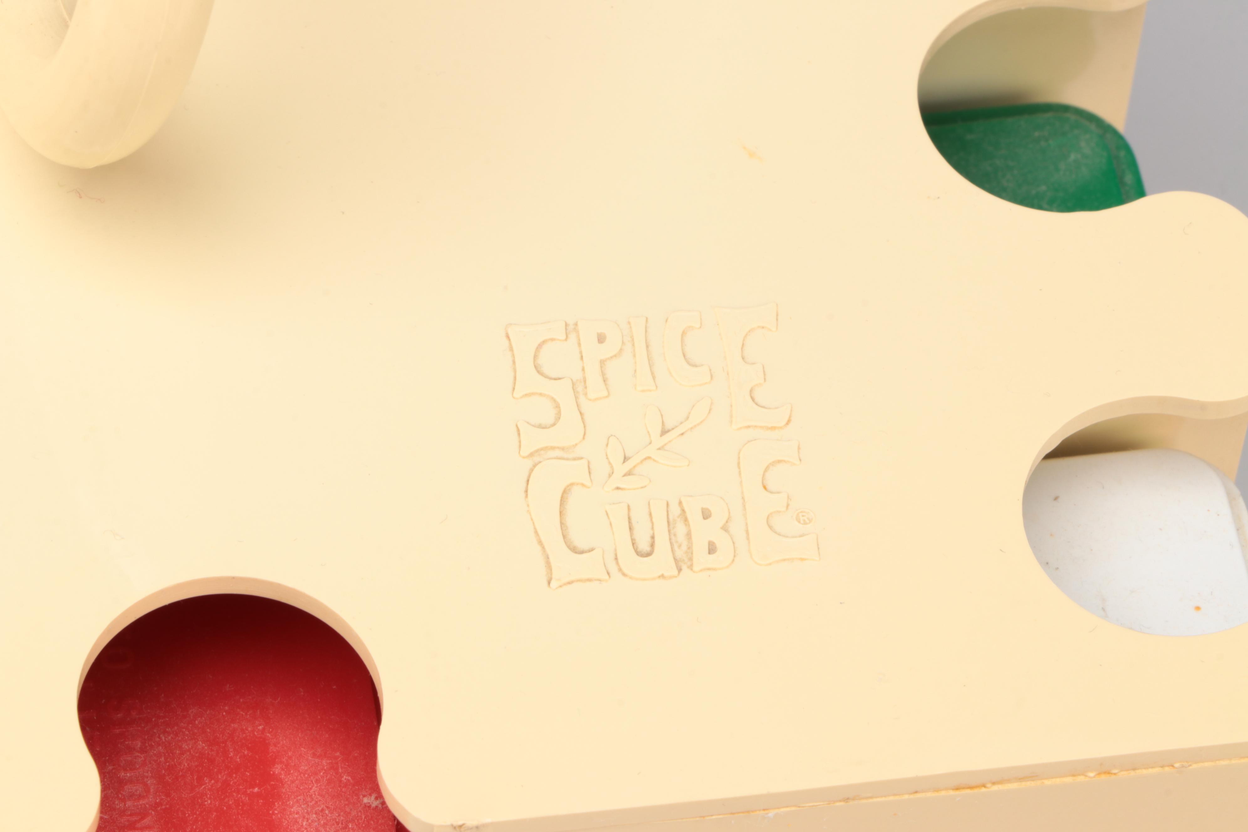 Belknap Hardware & Mfg Co. "Old Kentucky Home" Scale and Other Kitchenware