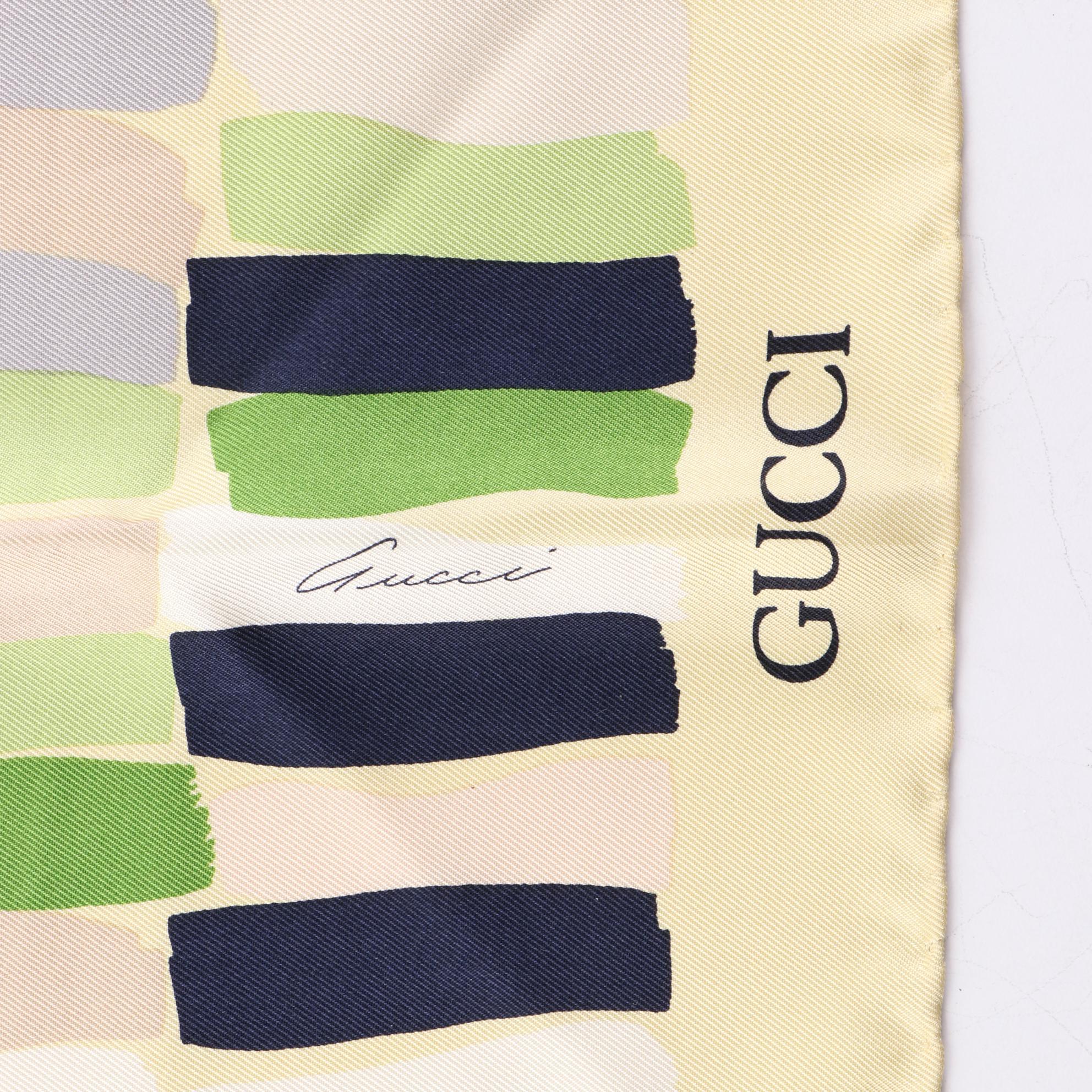 Gucci Printed Scarf 90 in Silk Twill