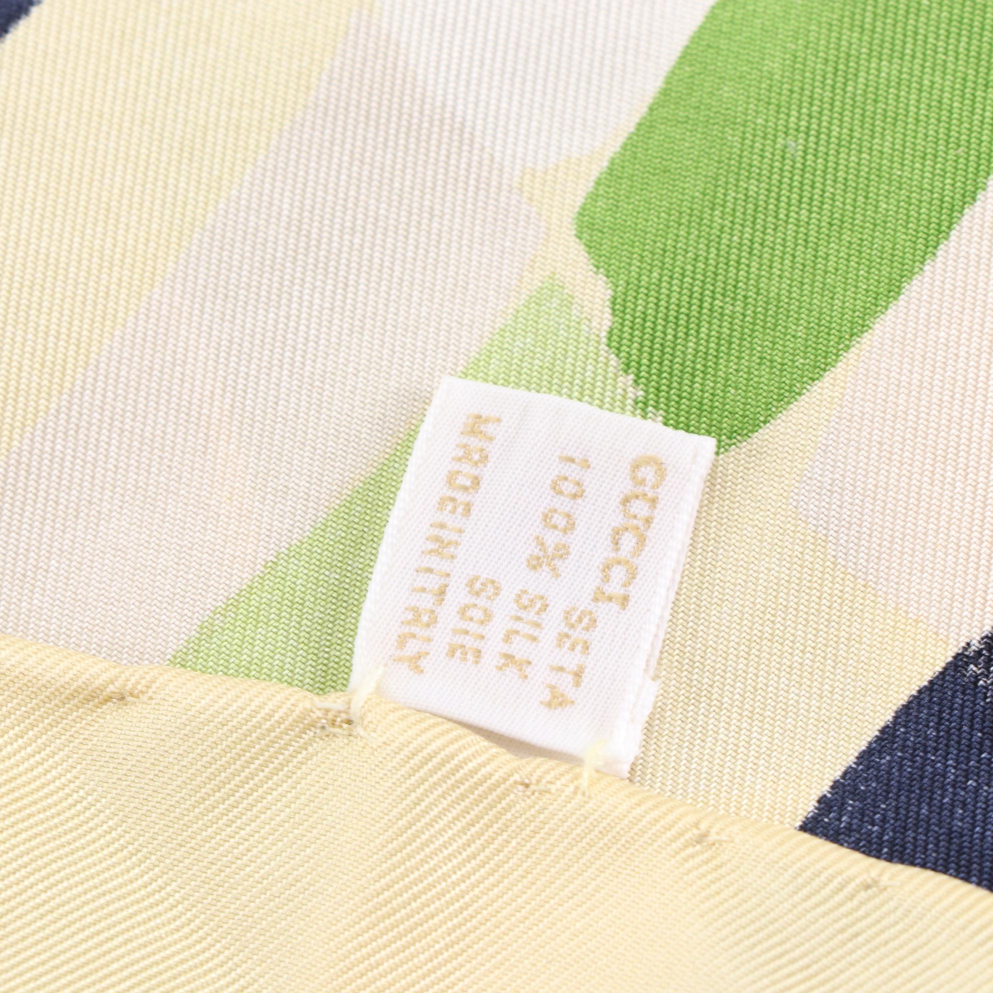 Gucci Printed Scarf 90 in Silk Twill