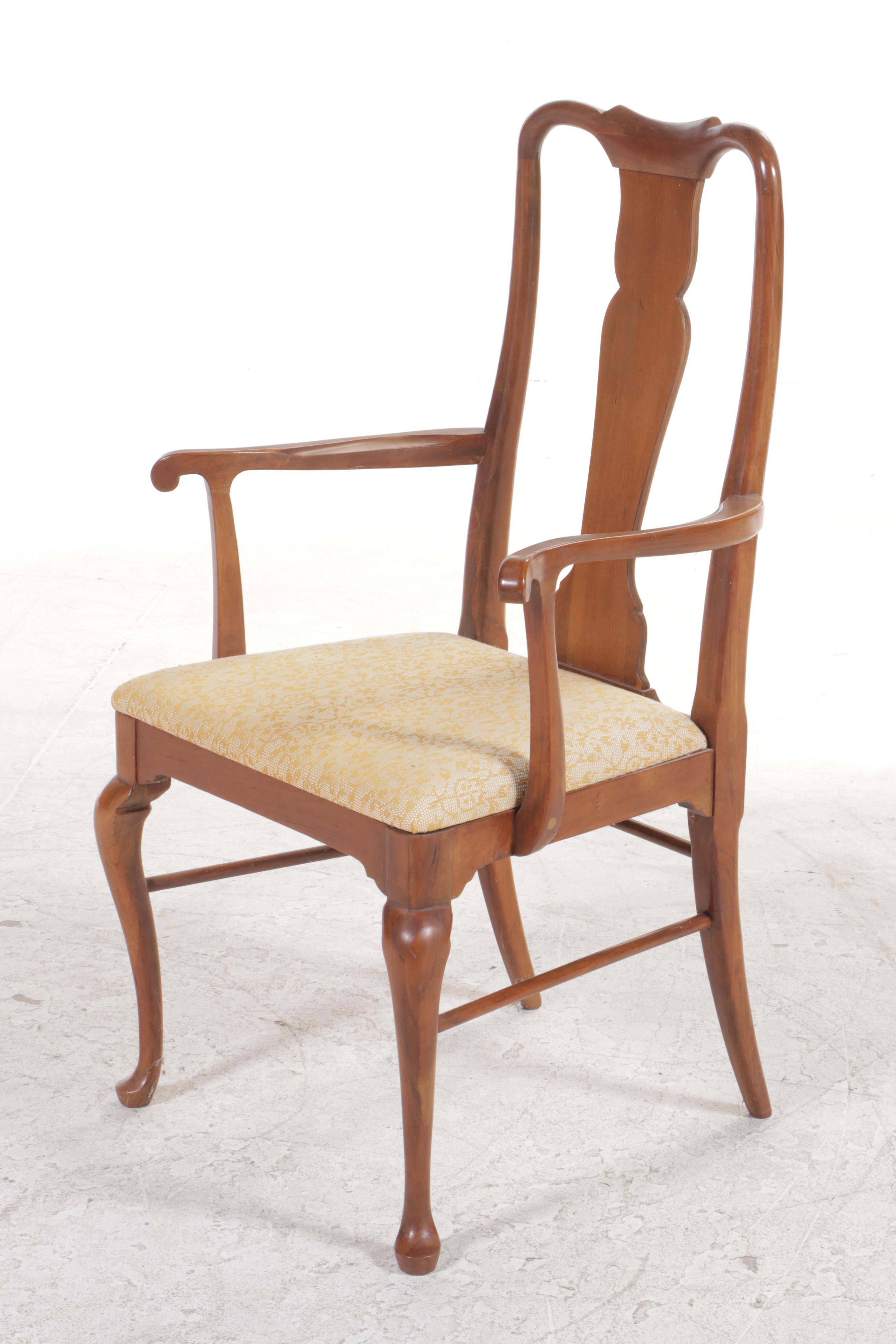 Eight-Piece Thomasville Queen Anne Style Cherrywood Dining Set