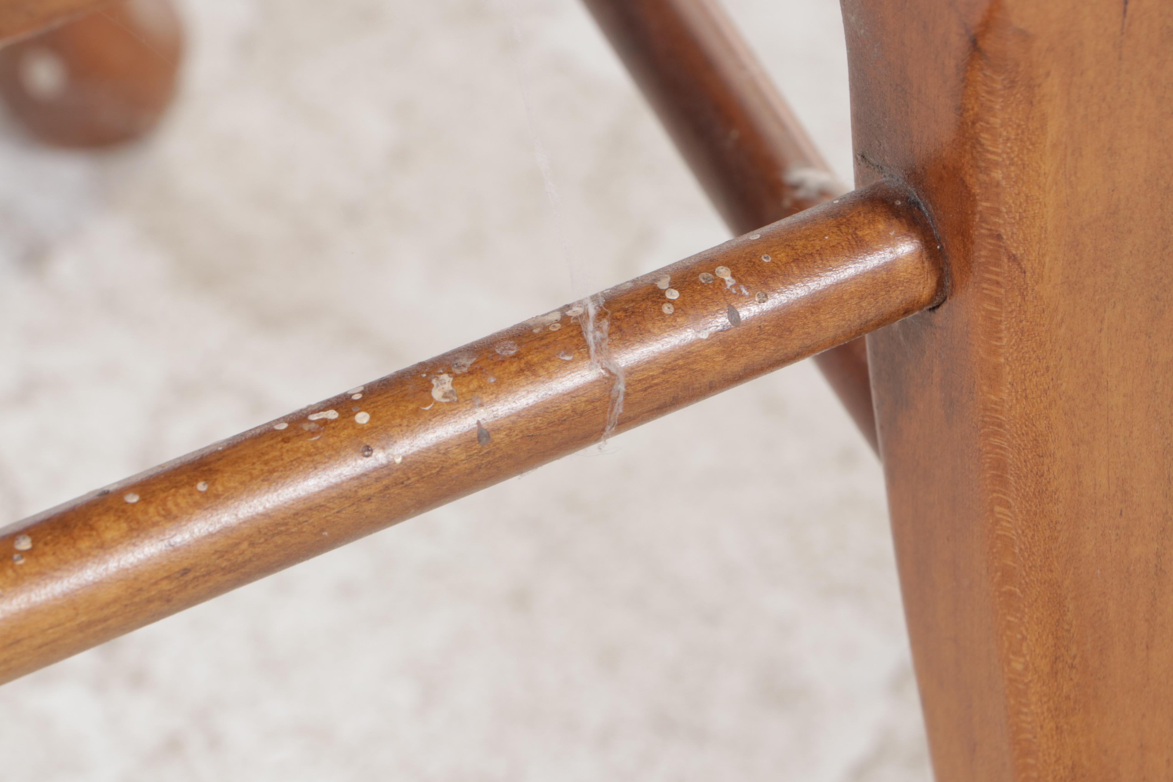 Eight-Piece Thomasville Queen Anne Style Cherrywood Dining Set