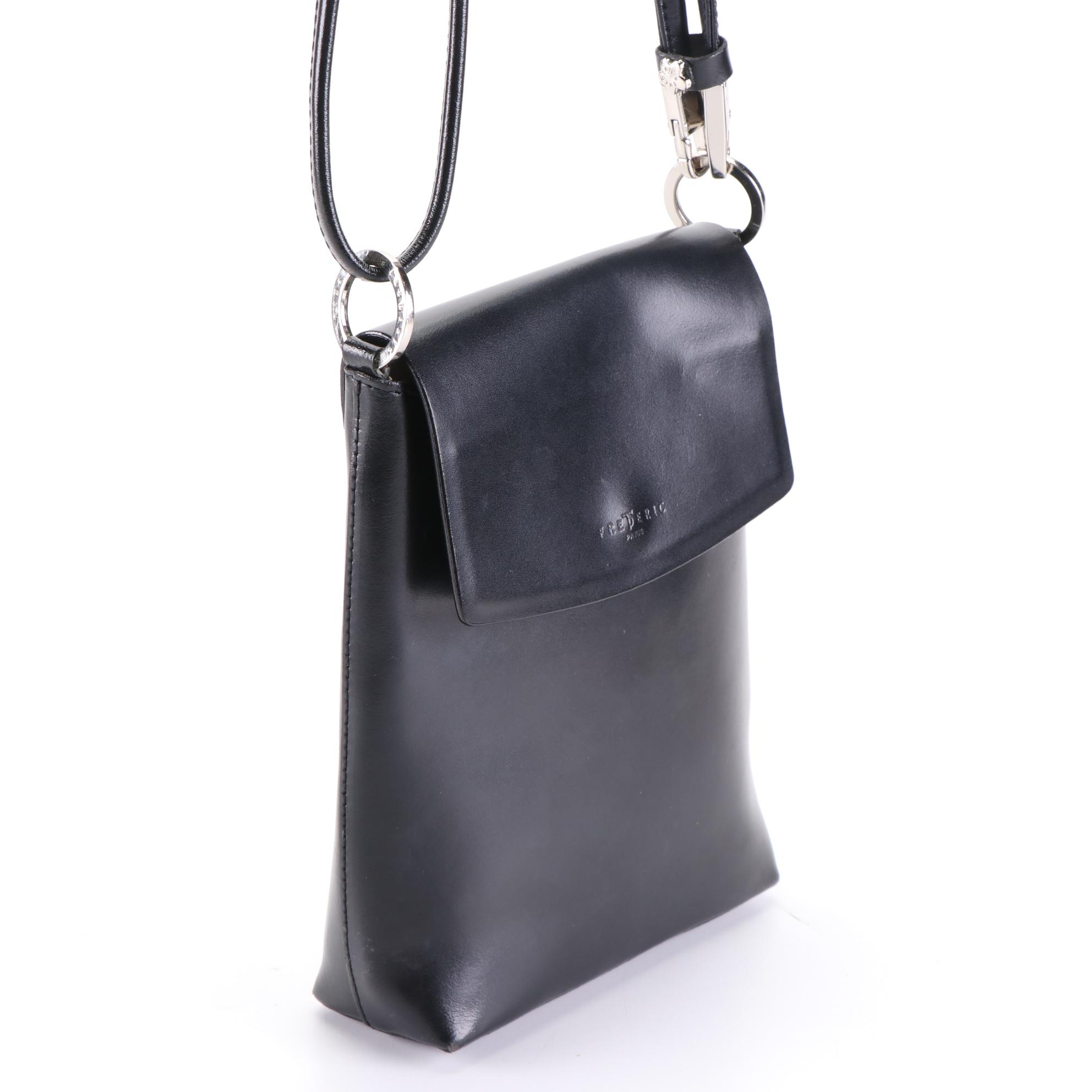 Frederic T Paris Shoulder Bag in Smooth Leather