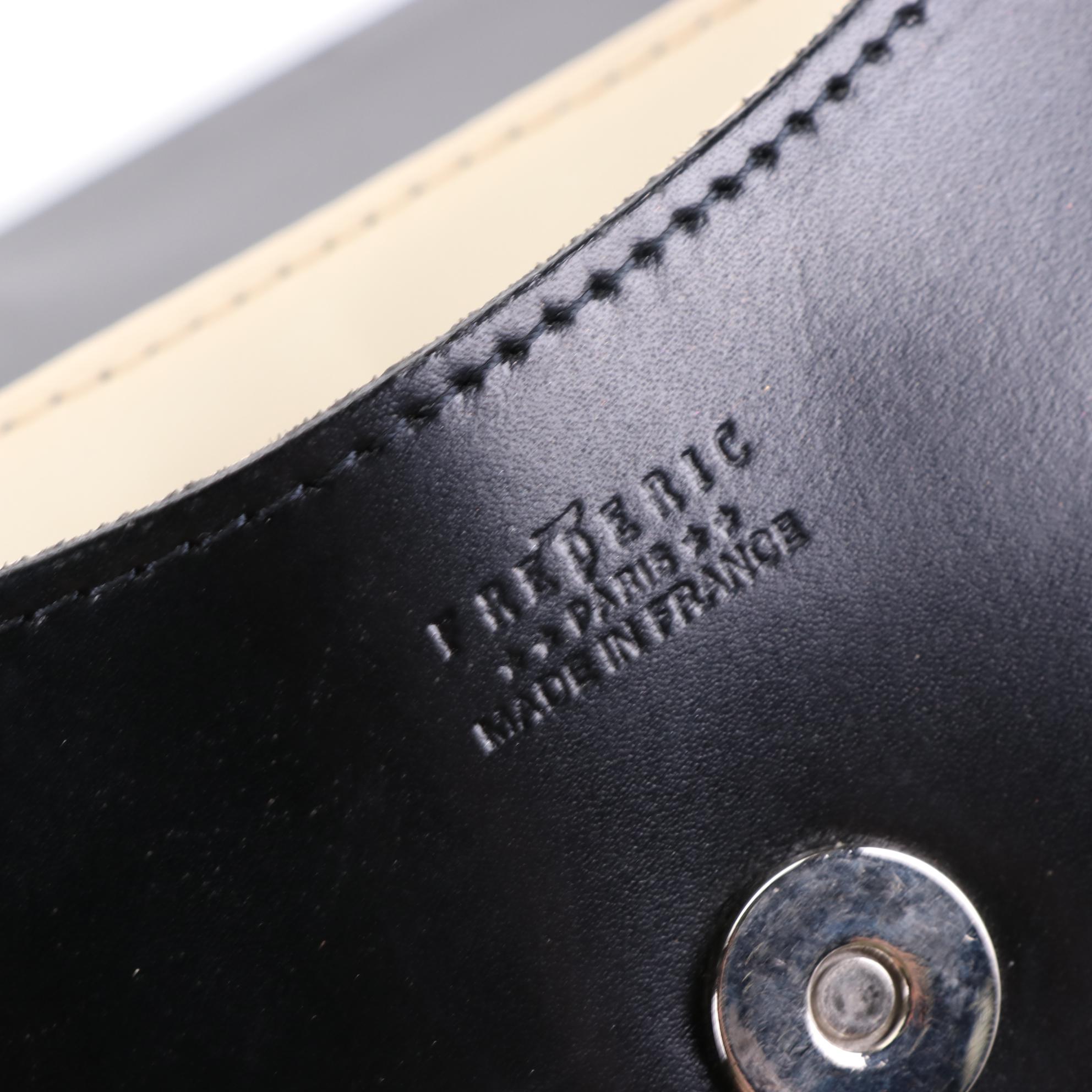 Frederic T Paris Shoulder Bag in Smooth Leather