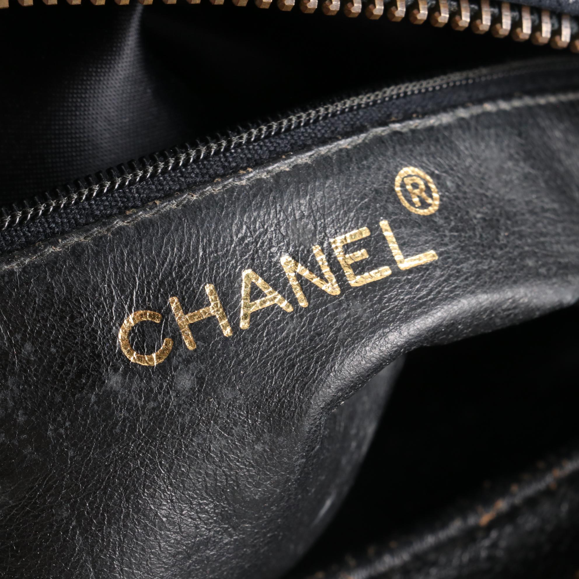 Chanel CC Shoulder Bag in Diamond-Quilt Lambskin Leather with Tassel