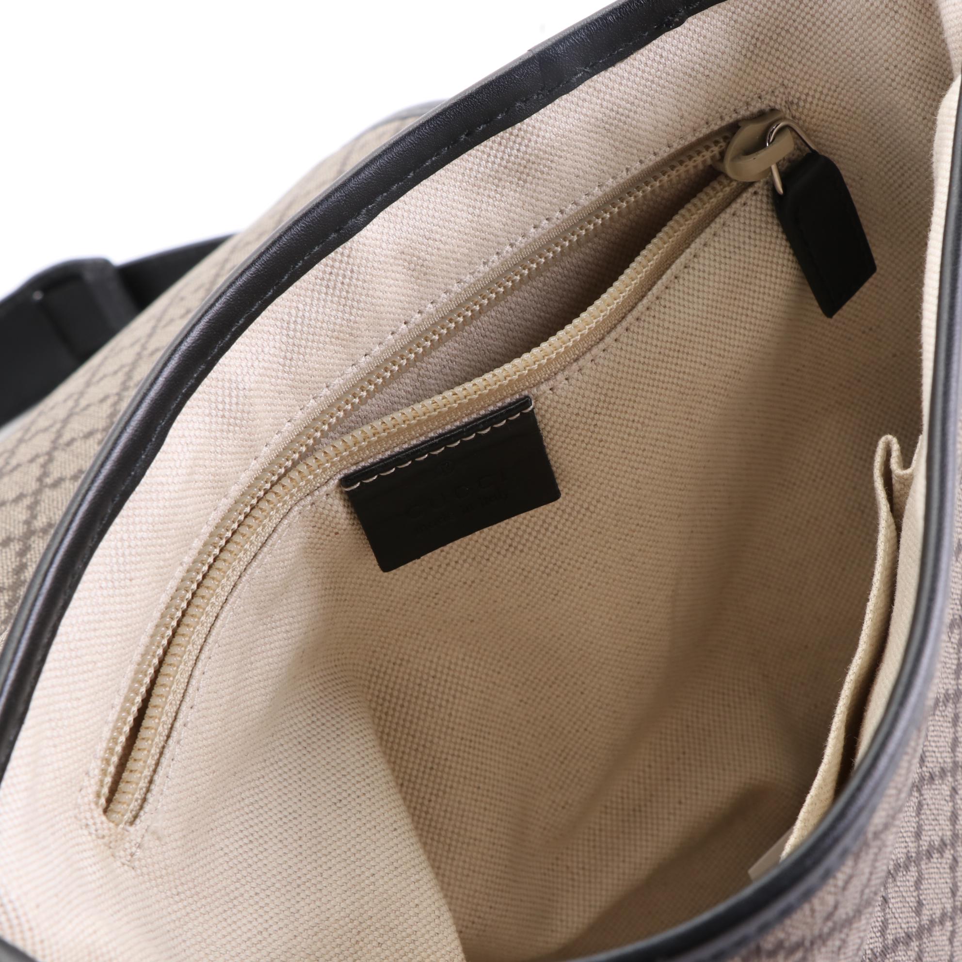 Gucci Messenger Bag in Diamante Supreme Canvas and Leather