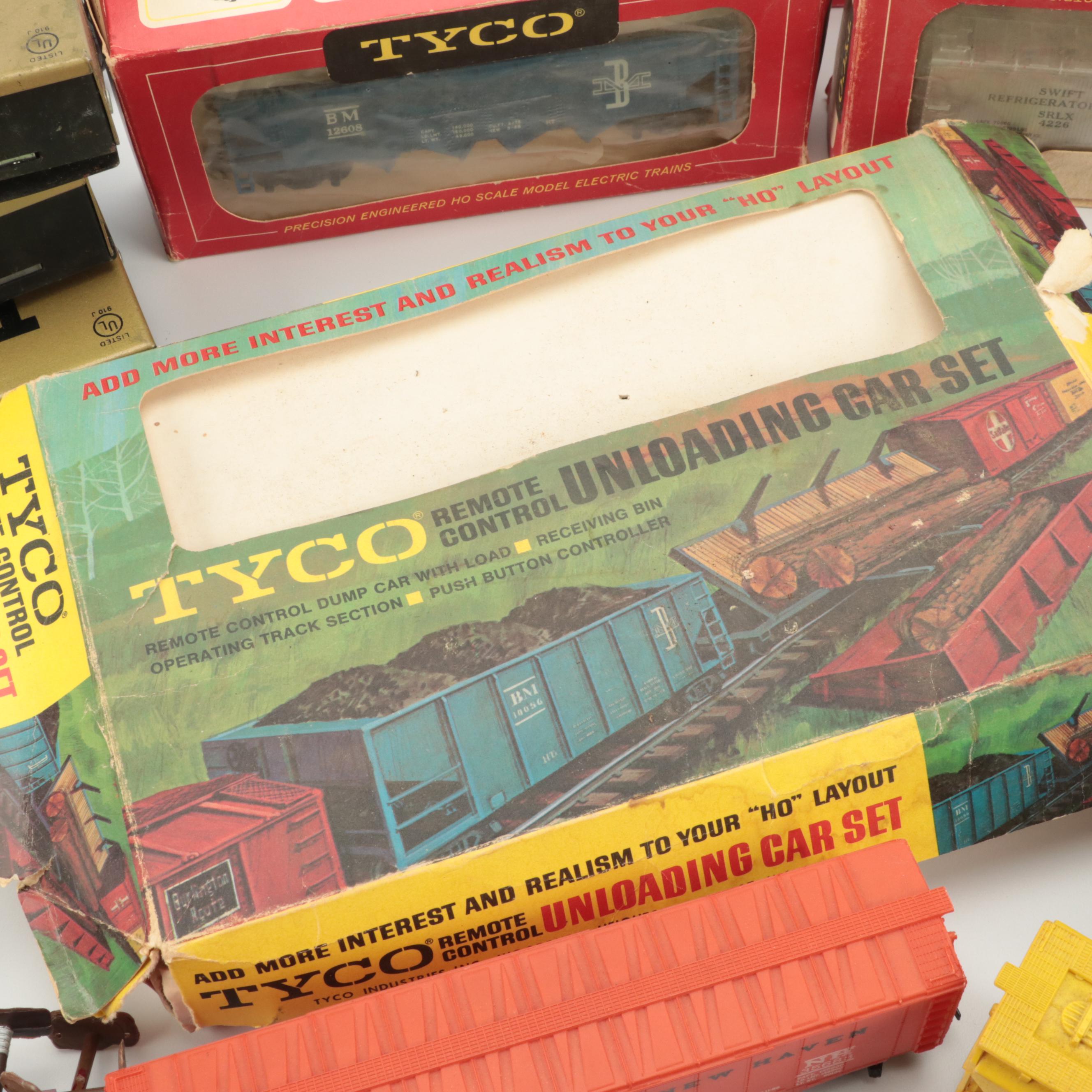 Tyco HO Scale Electric Train Cars, Locomotives, Transformers, Tracks and More