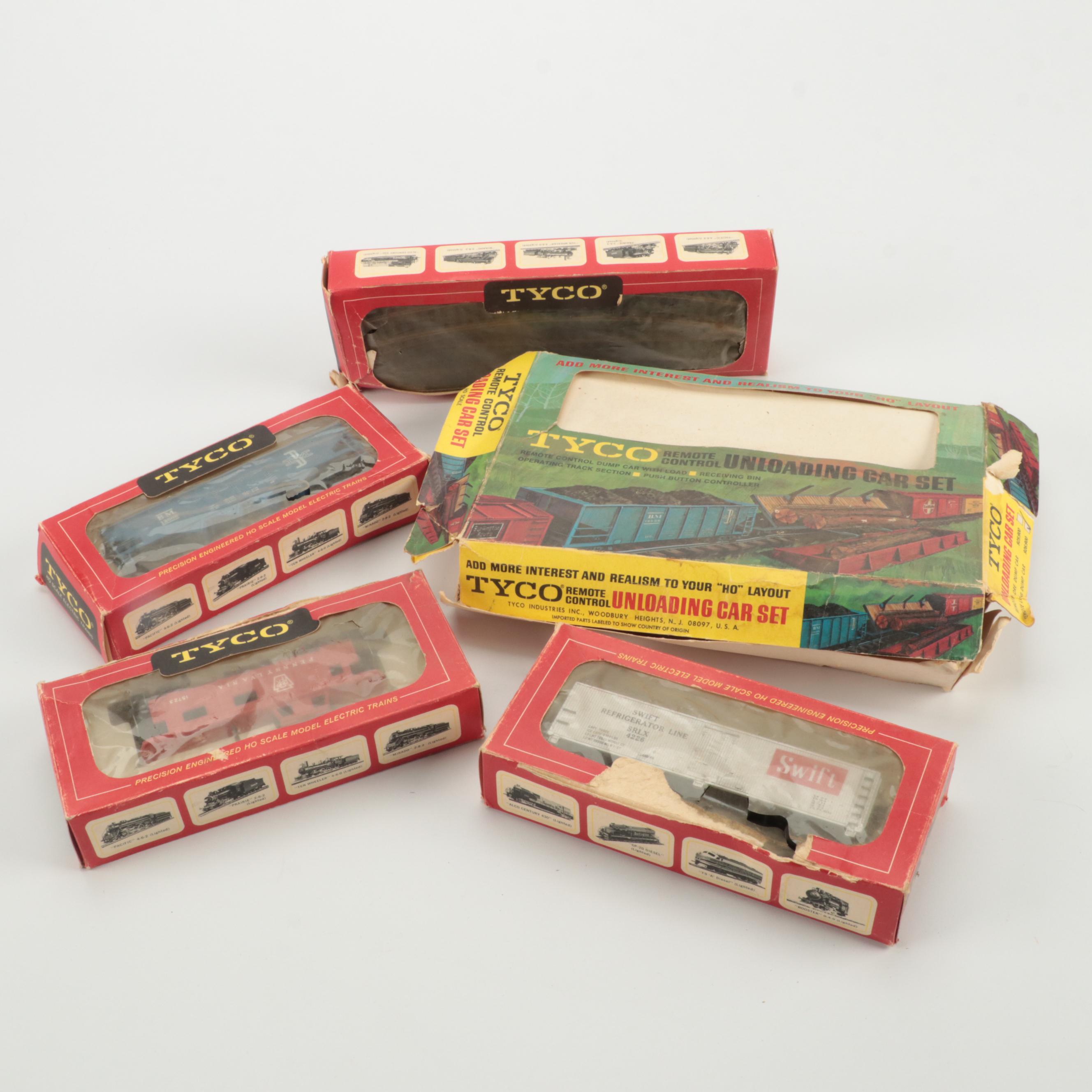 Tyco HO Scale Electric Train Cars, Locomotives, Transformers, Tracks and More