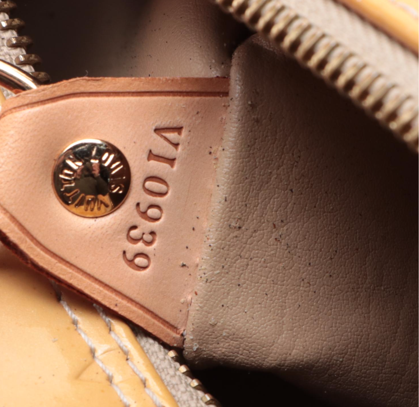 Louis Vuitton Bedford Bag in Monogram Vernis