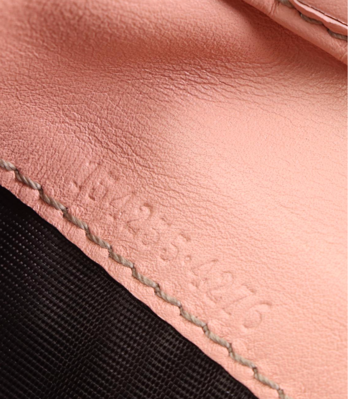 Gucci Abbey D-Ring Compact Wallet in Guccissima Leather