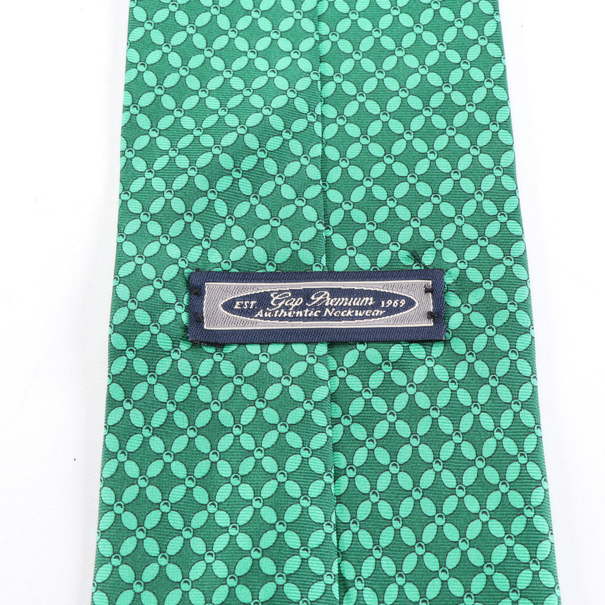 Hilditch & Key, Holland & Holland, Stefano Ricci and More Patterned Silk Ties
