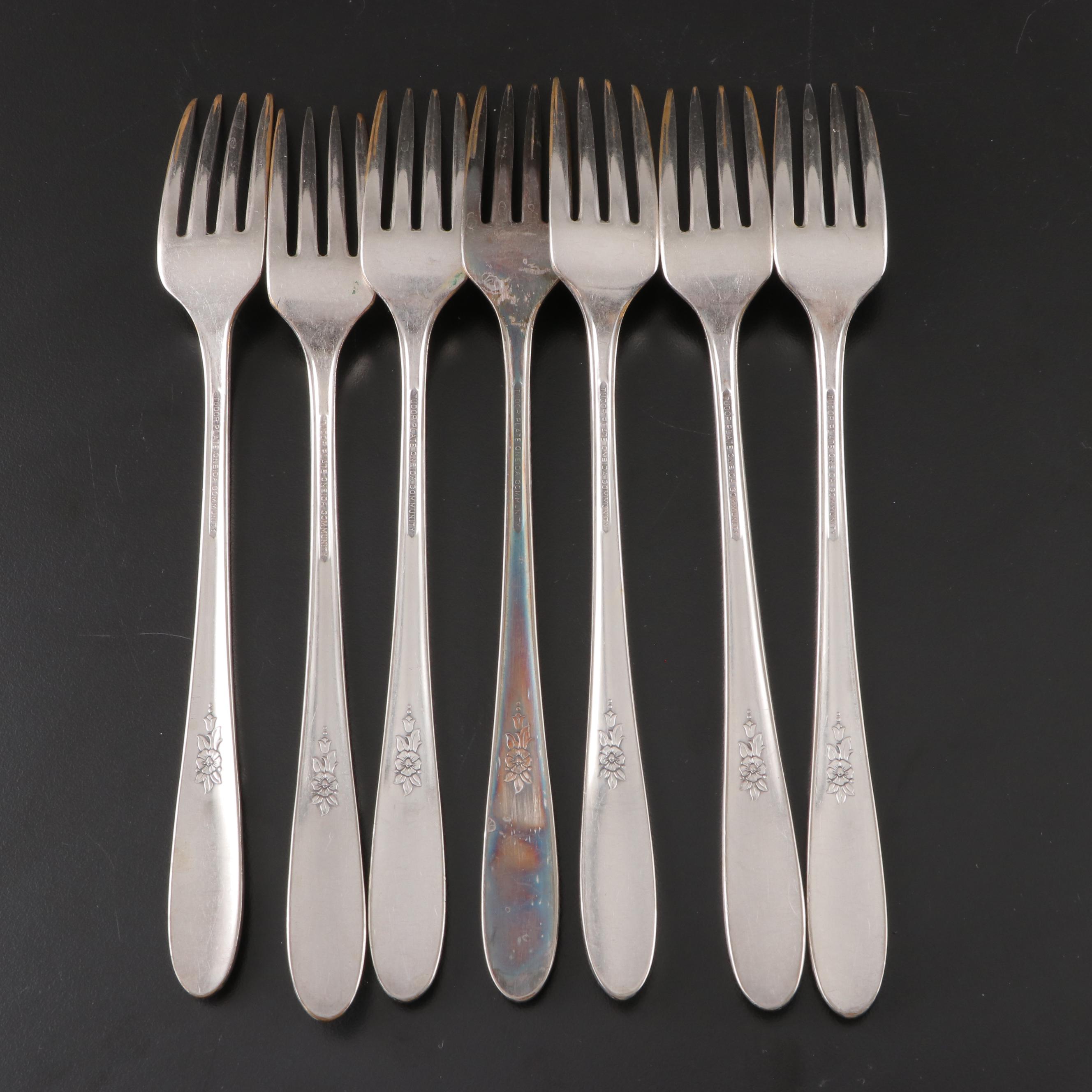 Oneida Silver Plate Flatware Service with Rose Ornamented Handles