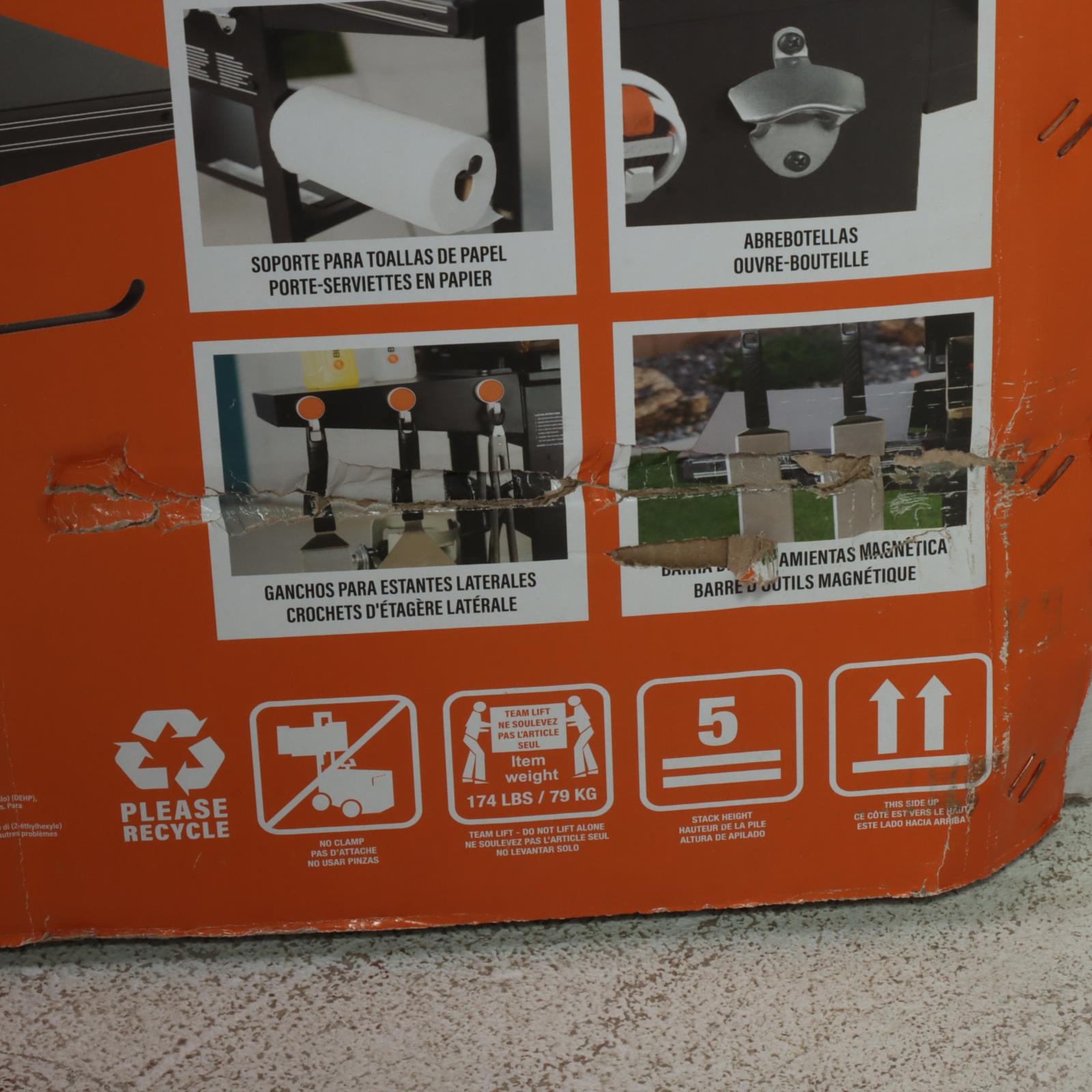 Blackstone 36" Griddle with Hood and Folding Shelves