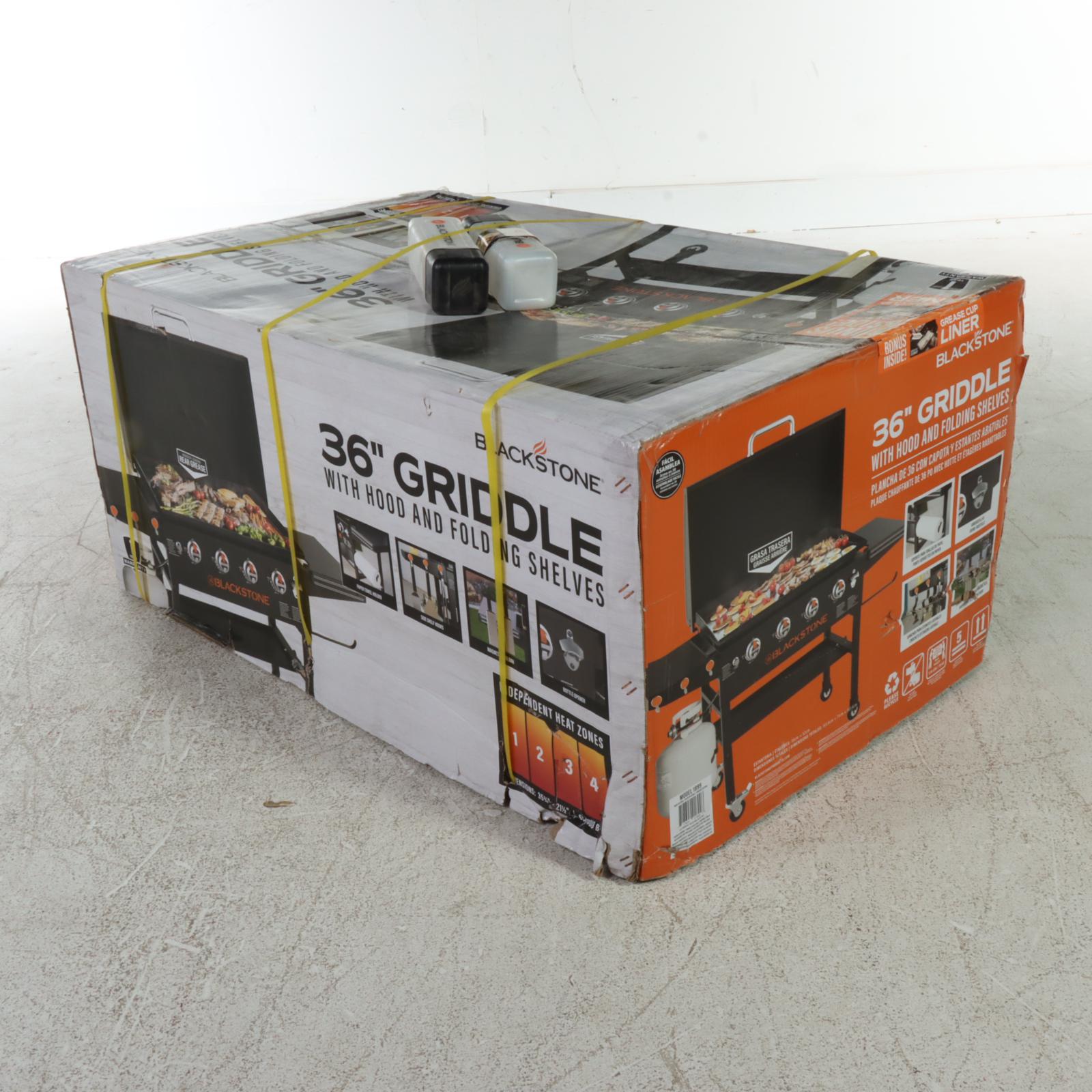 Blackstone 36" Griddle with Hood and Folding Shelves