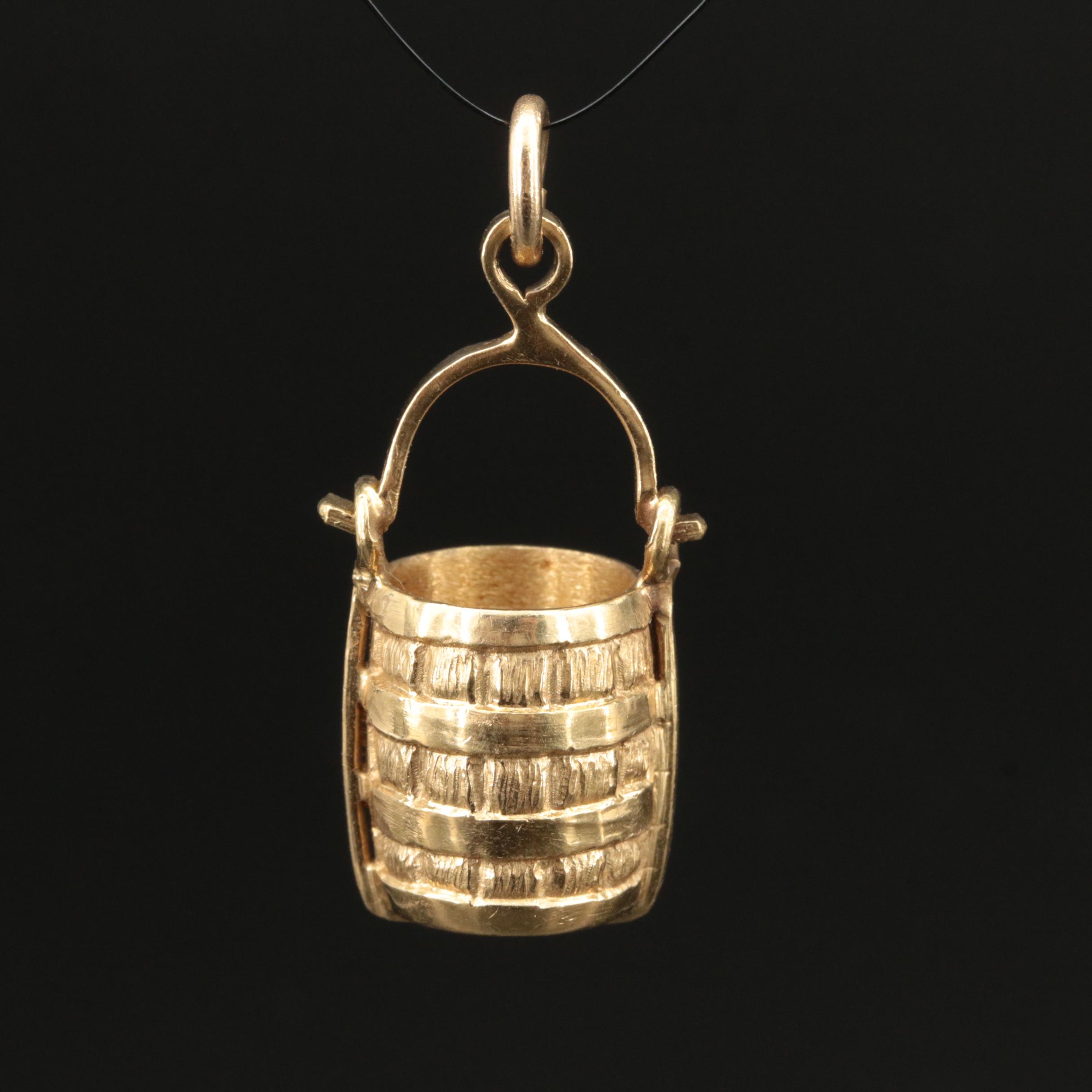18K Barrel Pendant