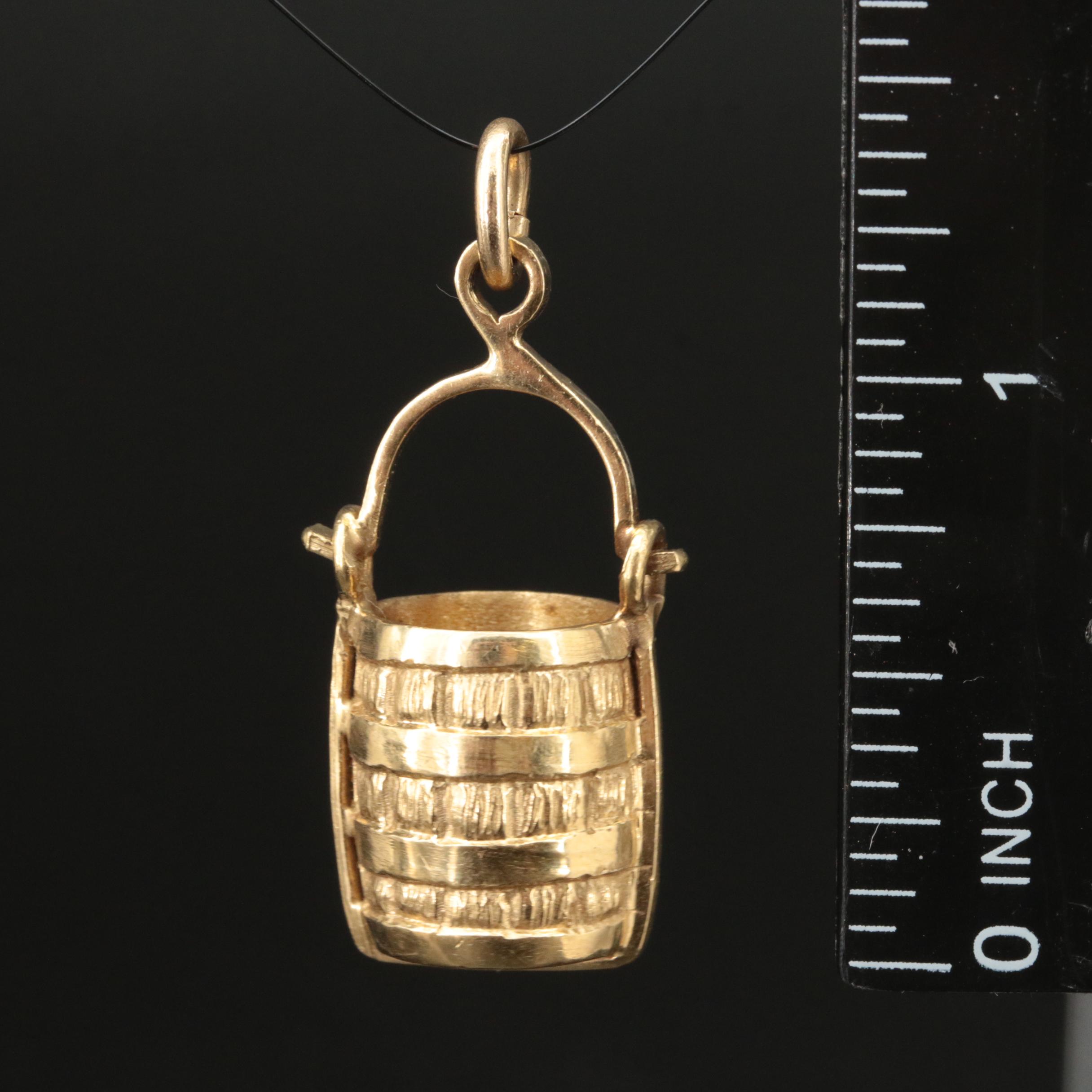 18K Barrel Pendant