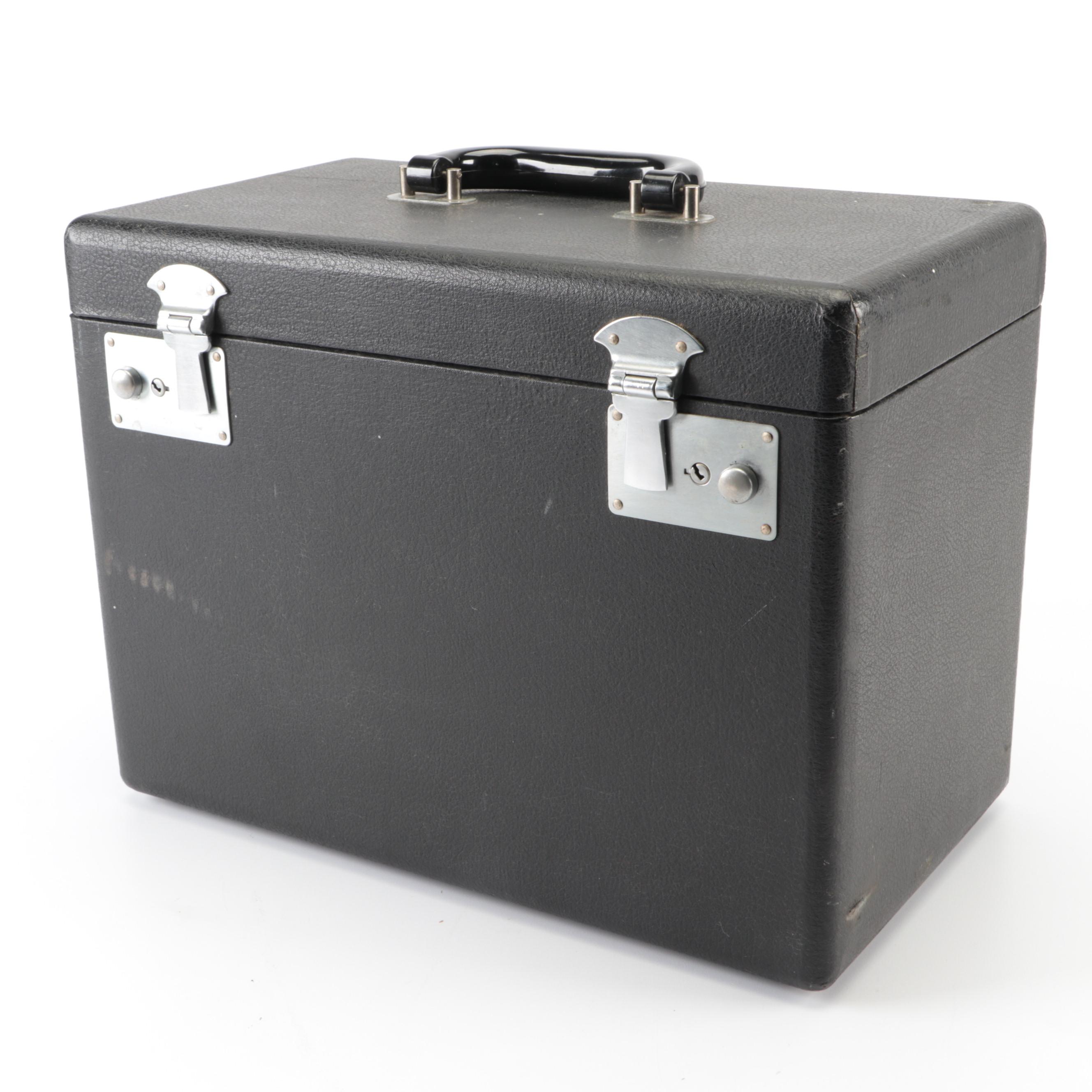 Singer Model 221 Featherweight Sewing Machine With Case and Foot Pedal