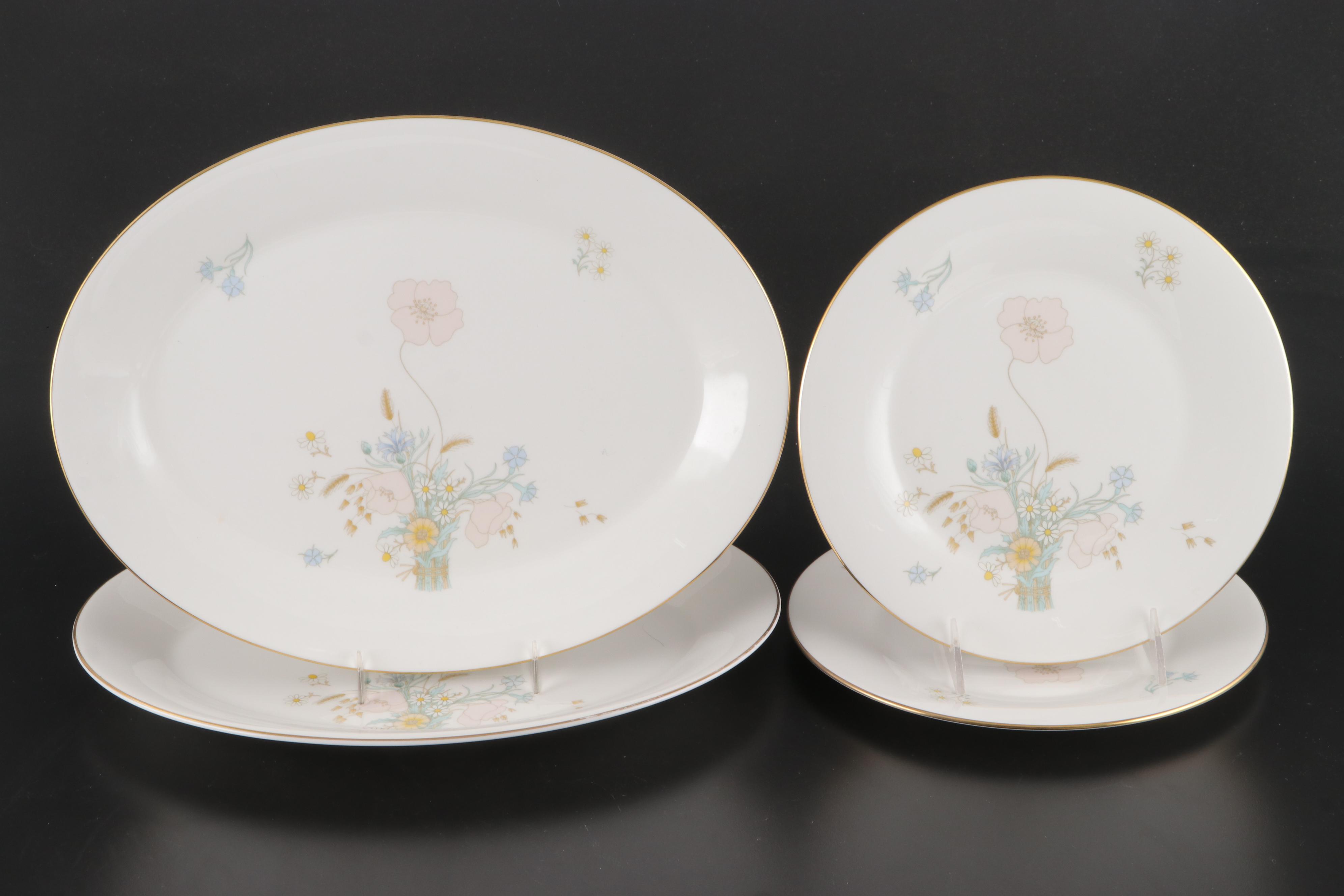 Royal Doulton "Flirtation" Bone China Dinnerware, Late 20th Century