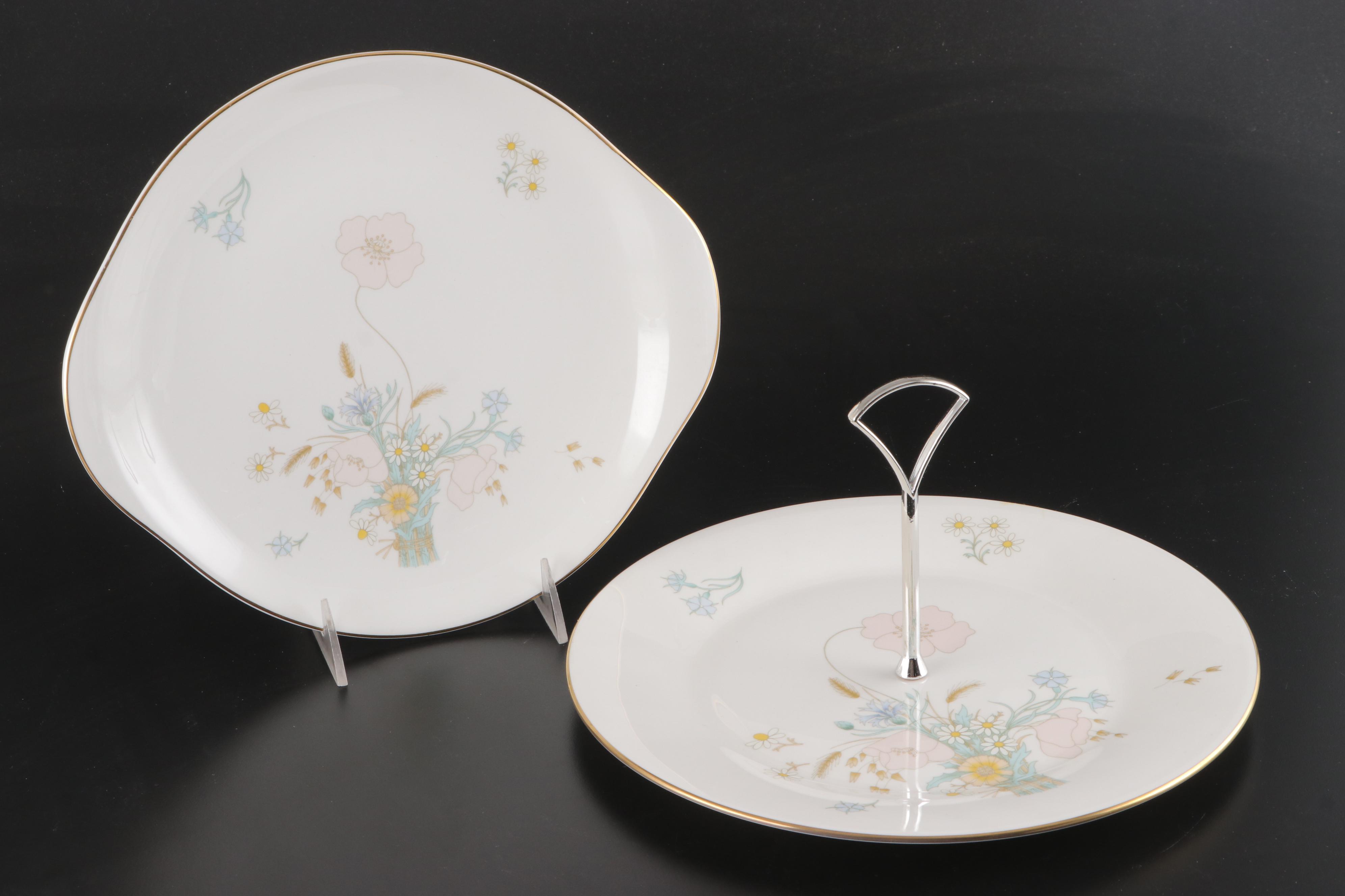 Royal Doulton "Flirtation" Bone China Dinnerware, Late 20th Century